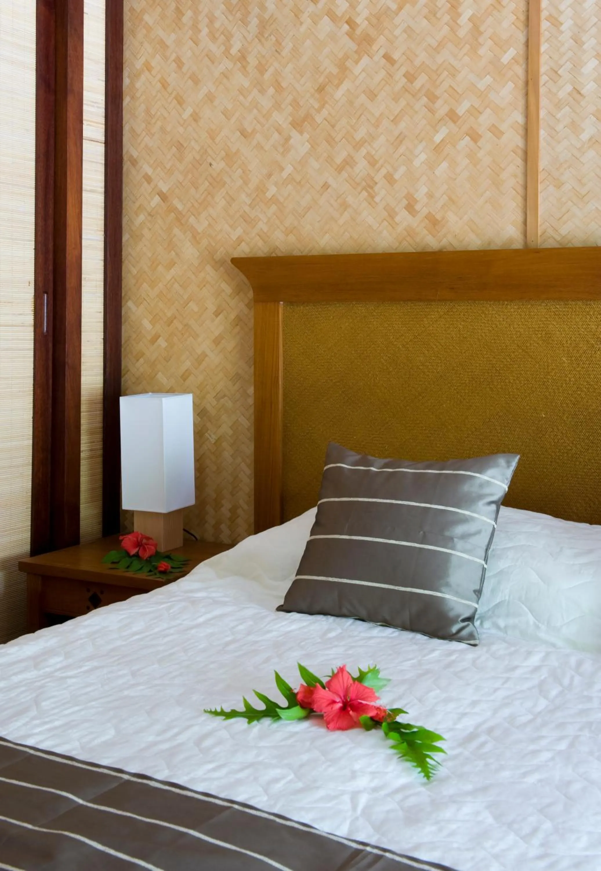 Bed in Maitai Rangiroa