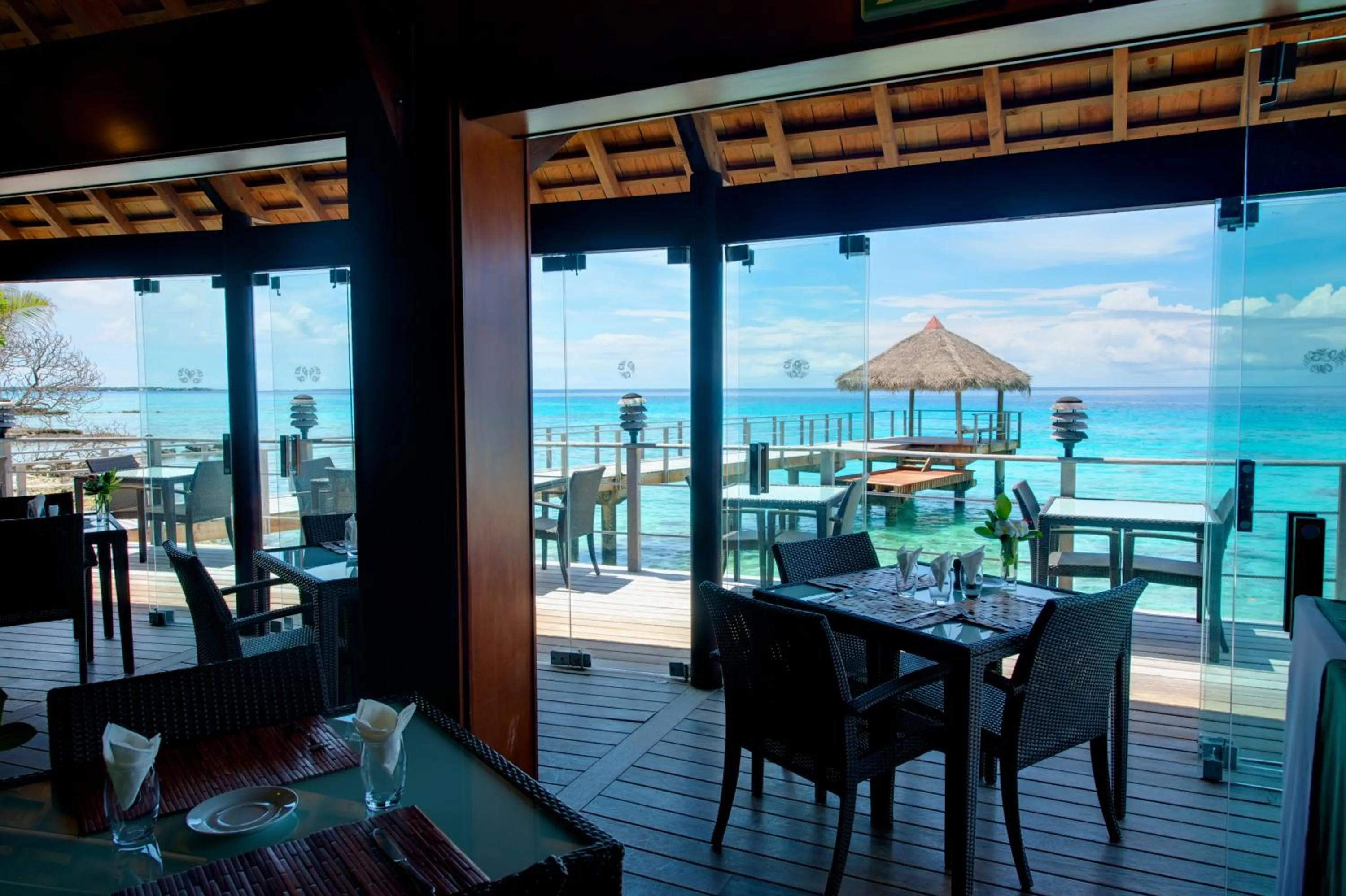 Restaurant/places to eat in Maitai Rangiroa