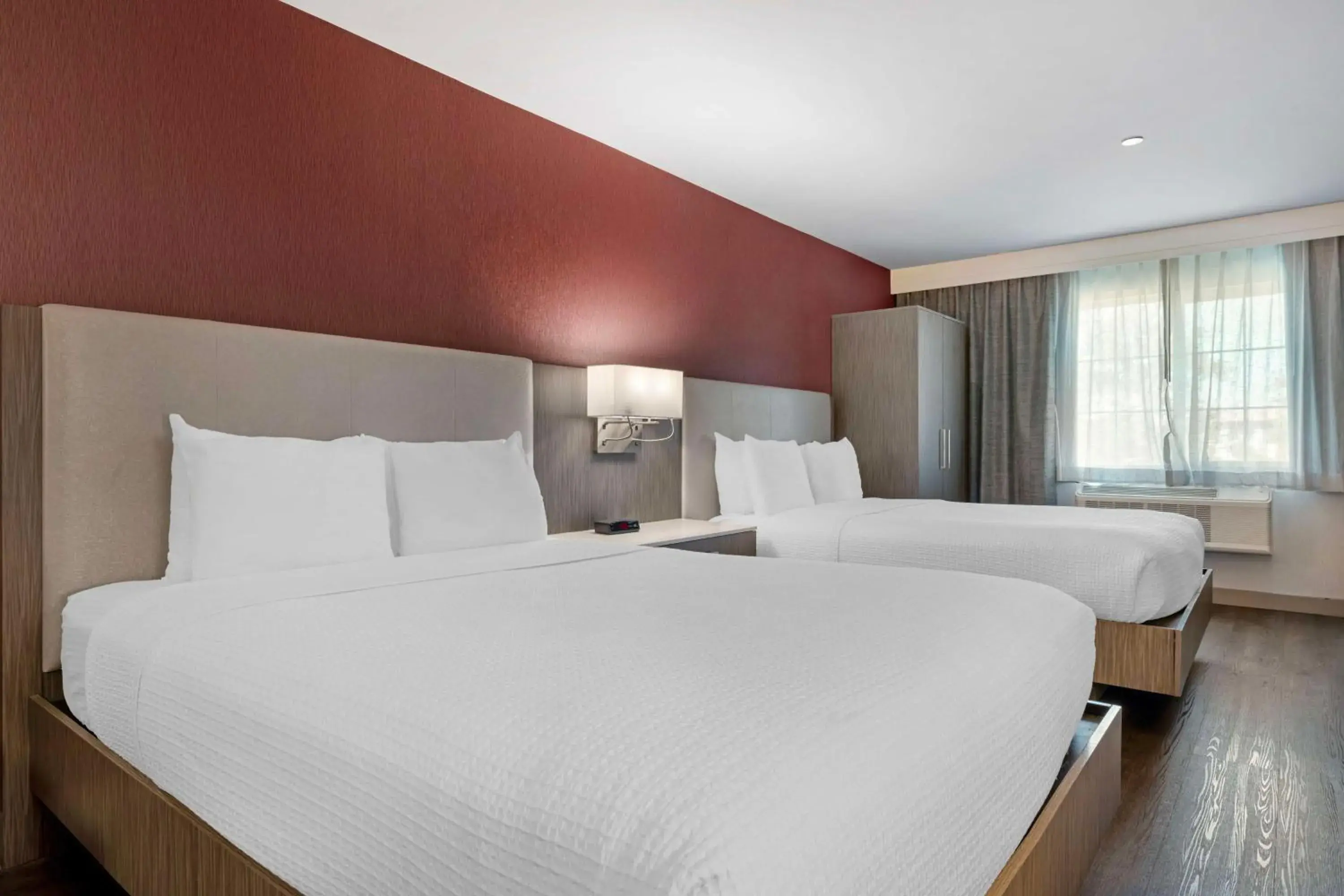 Bedroom, Bed in Best Western Plus Temecula Wine Country Hotel & Suites Bedroom, Bed in Best Western Plus Temecula Wine Country Hotel & Suites