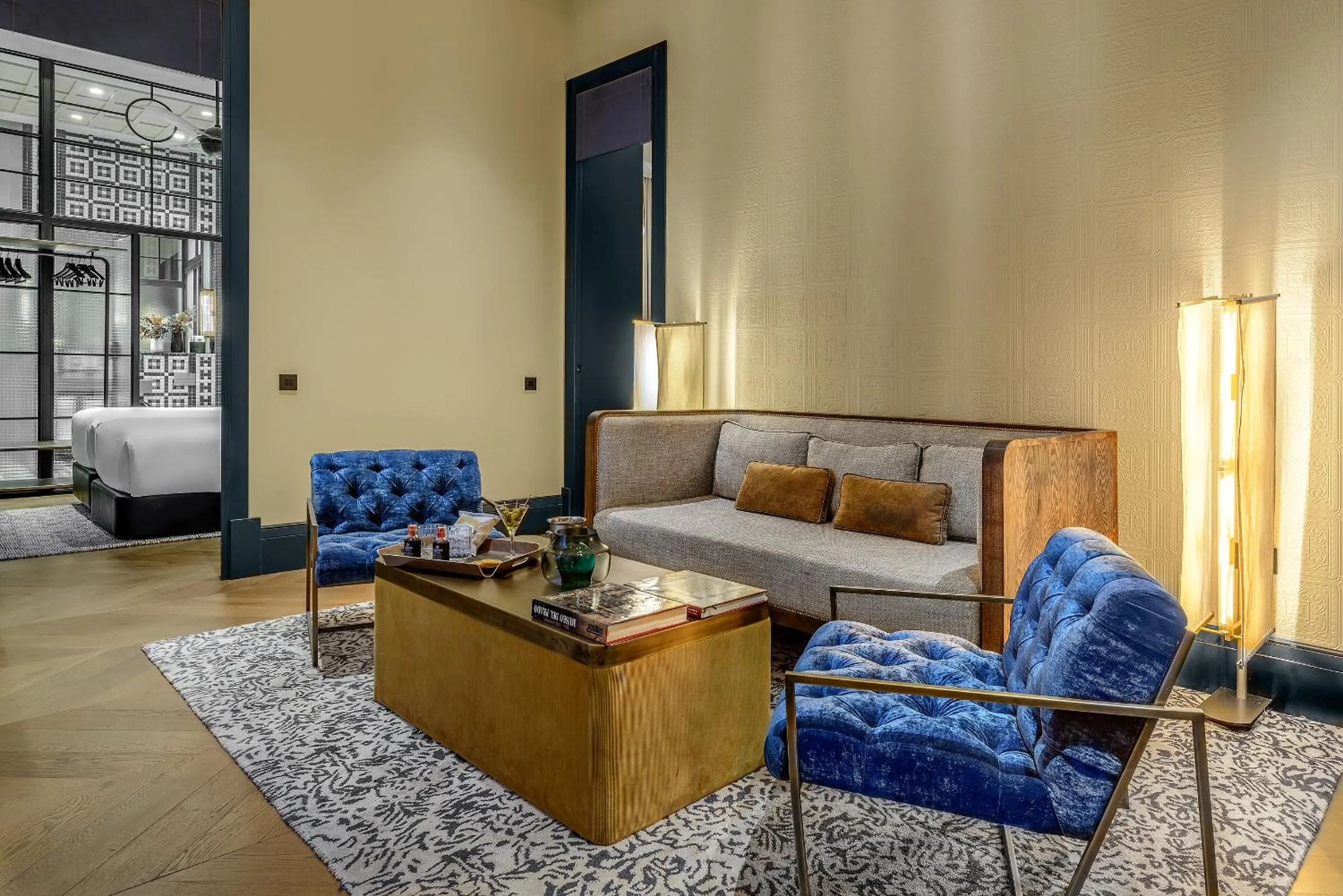 Seating area, Bed in CoolRooms Palacio de Atocha