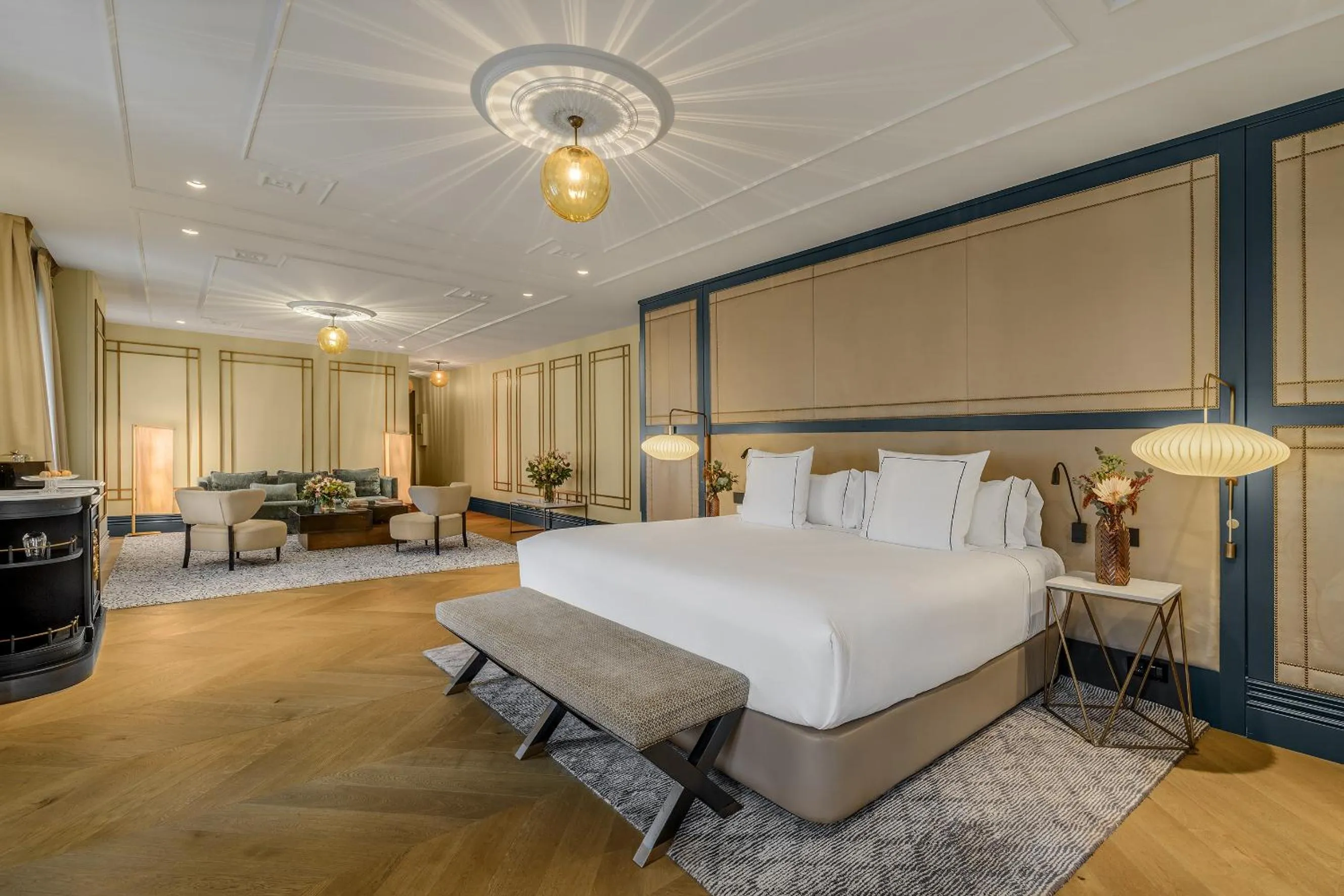 Bed in CoolRooms Palacio de Atocha