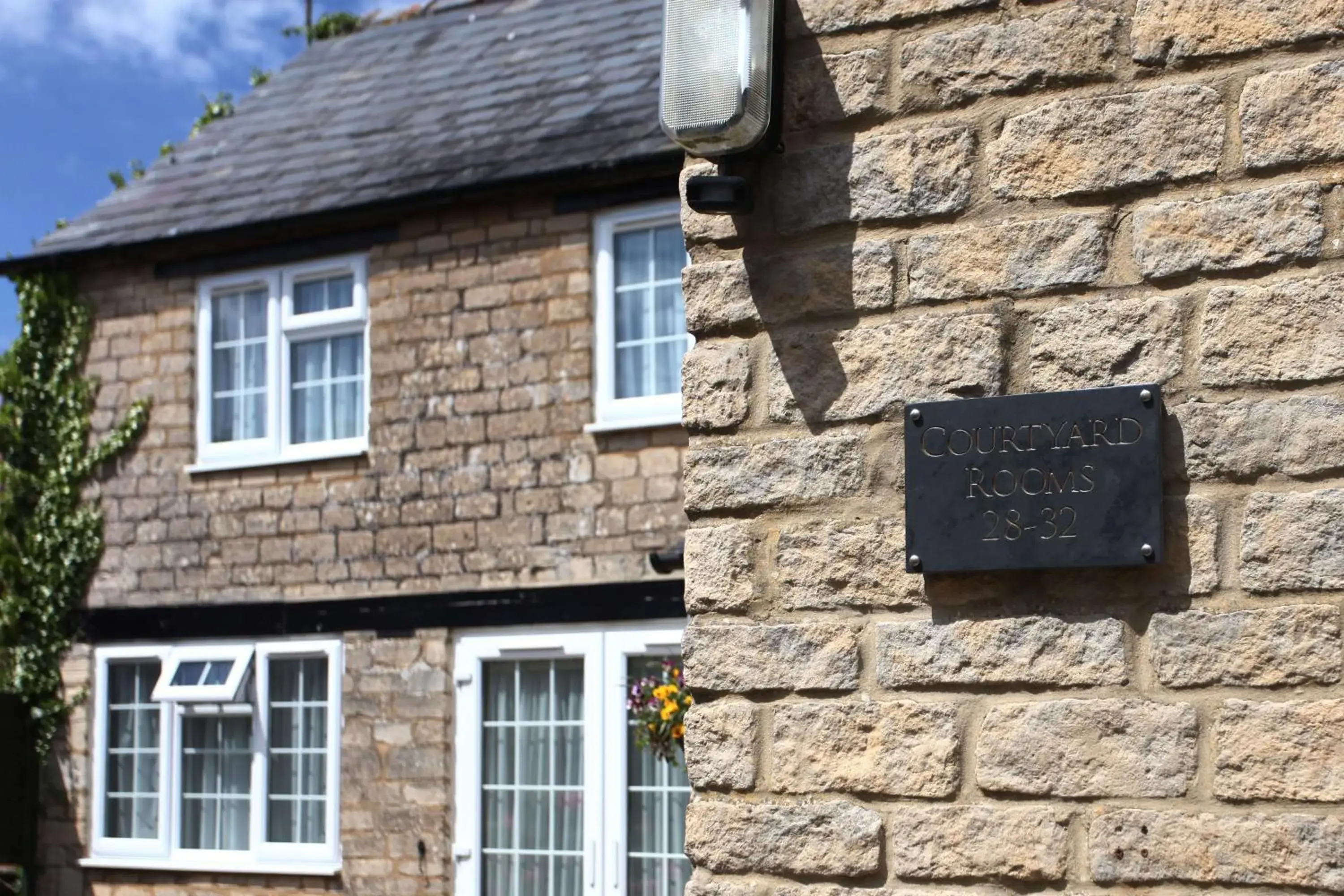 Property building in Pettifers Freehouse Hotel