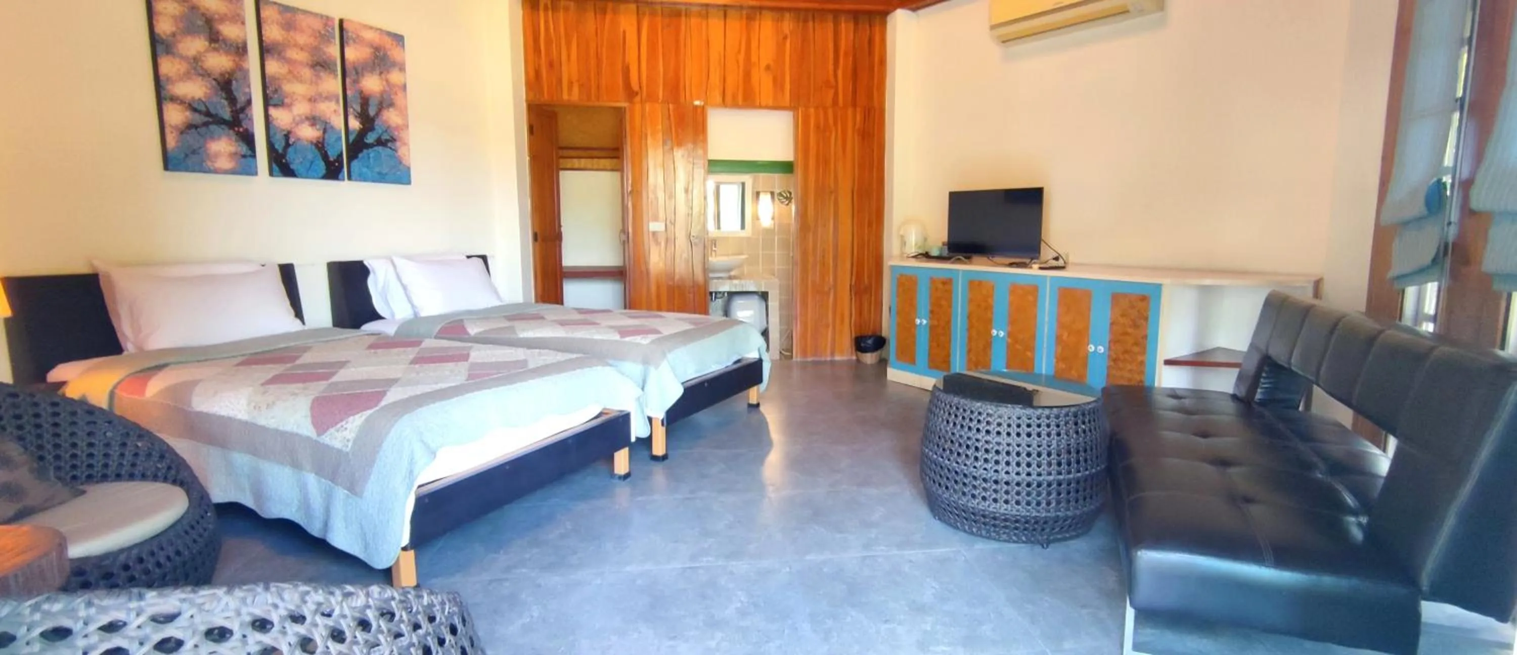 Photo of the whole room, Bed in KuadKhonThoe Pai Cottage