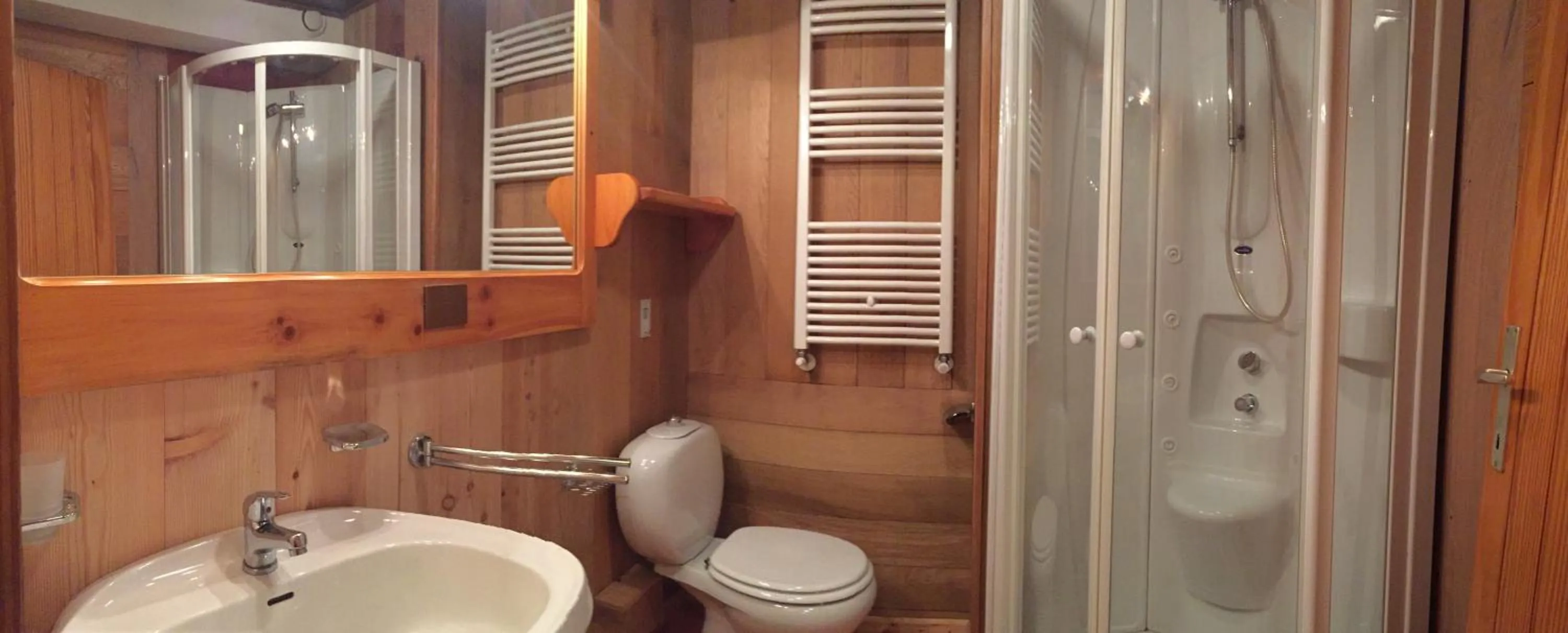 Bathroom in Residence Petit Tibet