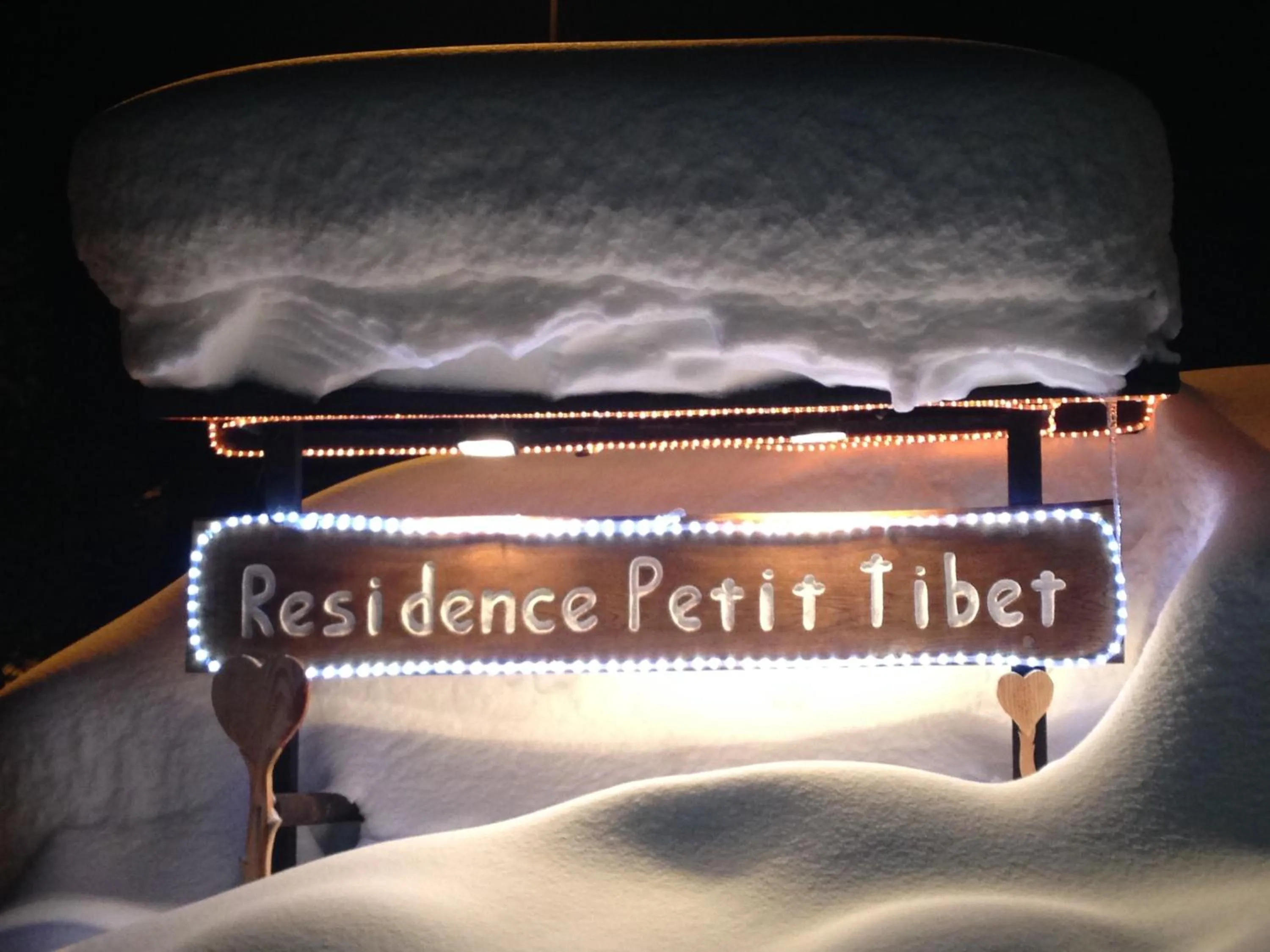 Other, Bed in Residence Petit Tibet