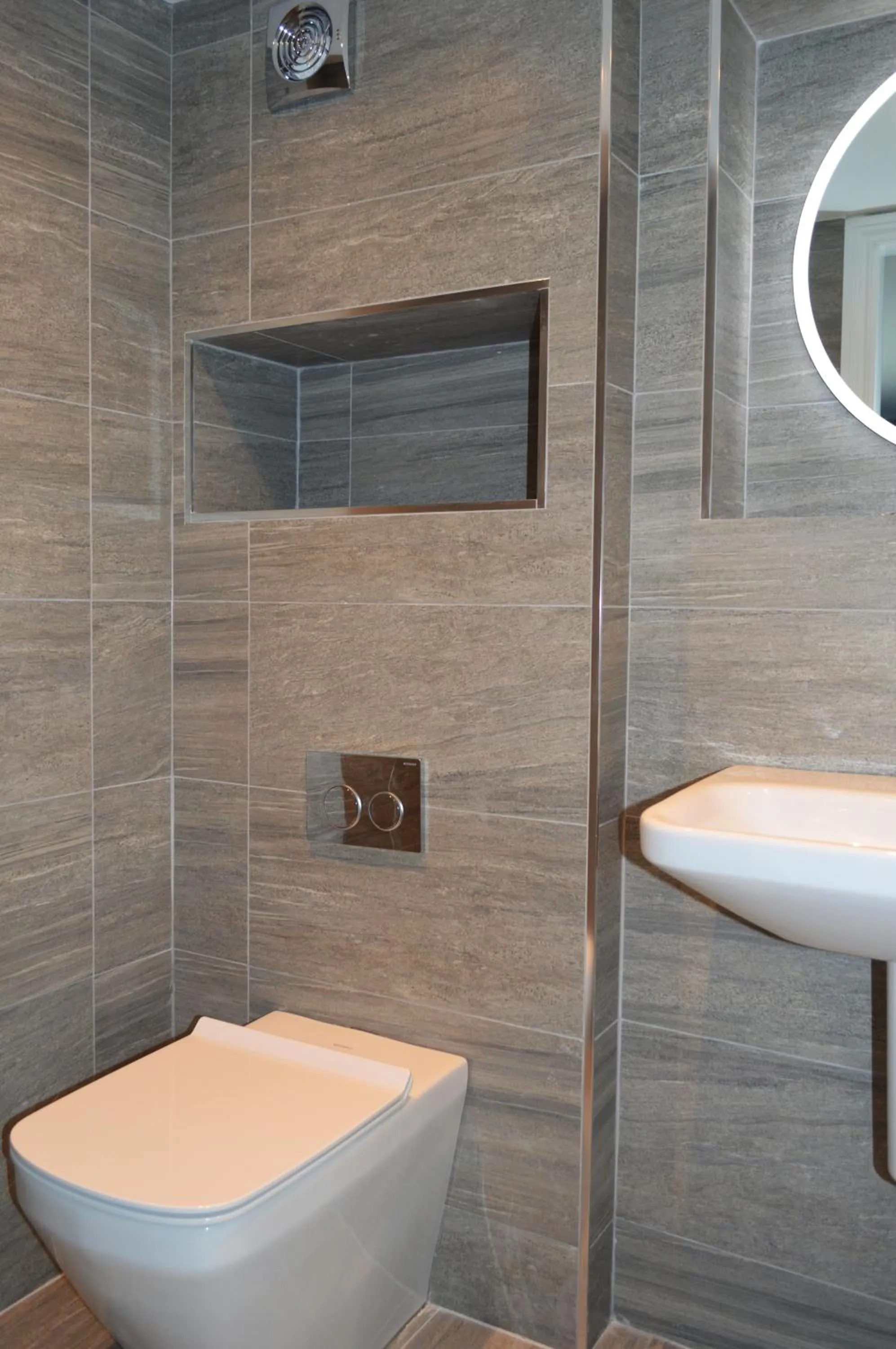 Toilet in The Lord Street Hotel; BW Signature Collection