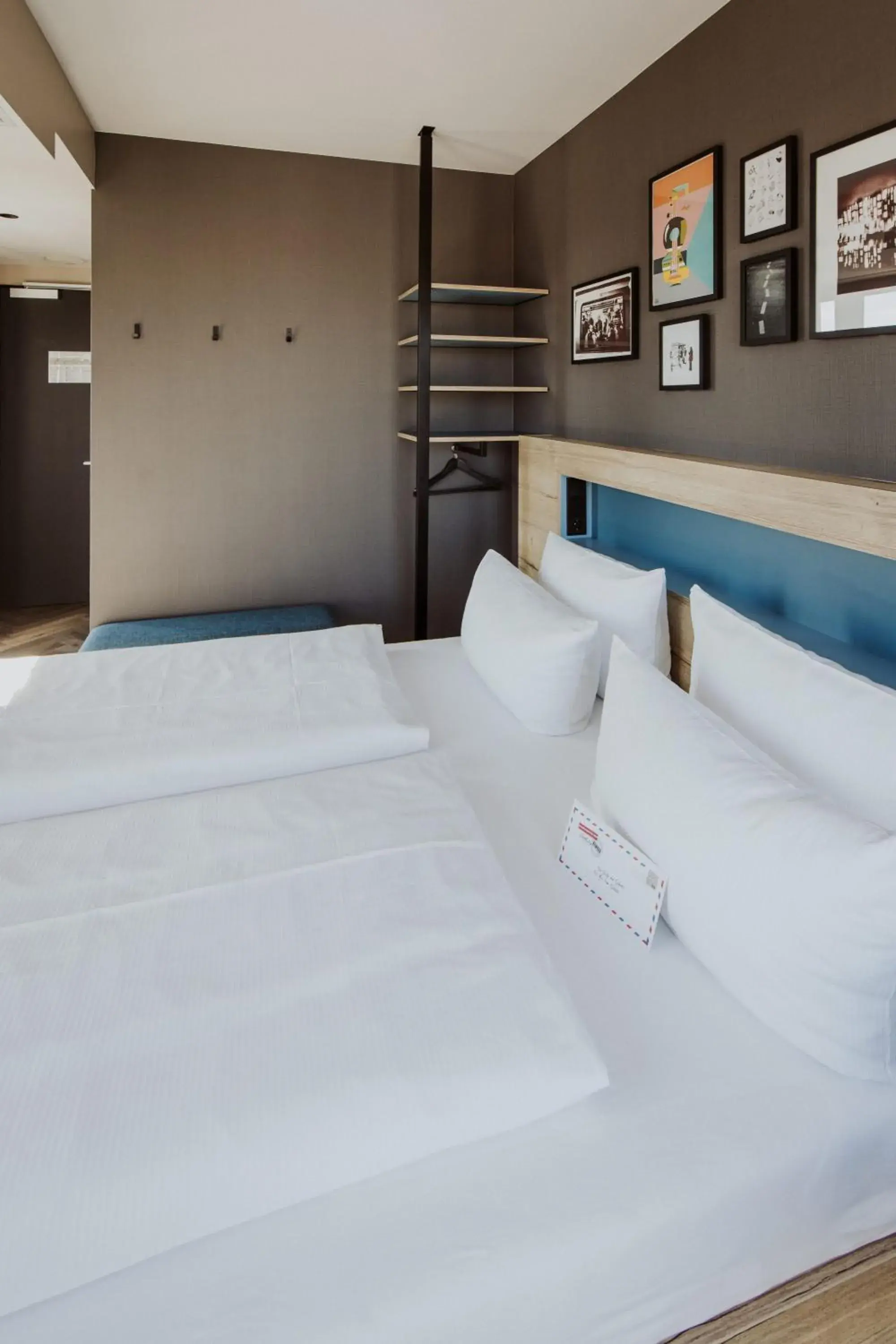 Photo of the whole room, Bed in Schulz Hotel Berlin Wall at the East Side Gallery Photo of the whole room, Bed in Schulz Hotel Berlin Wall at the East Side Gallery