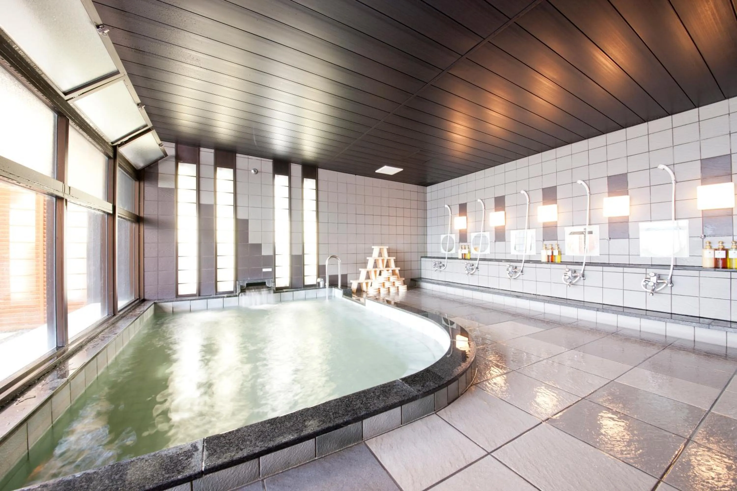 Public Bath in Kikunoya