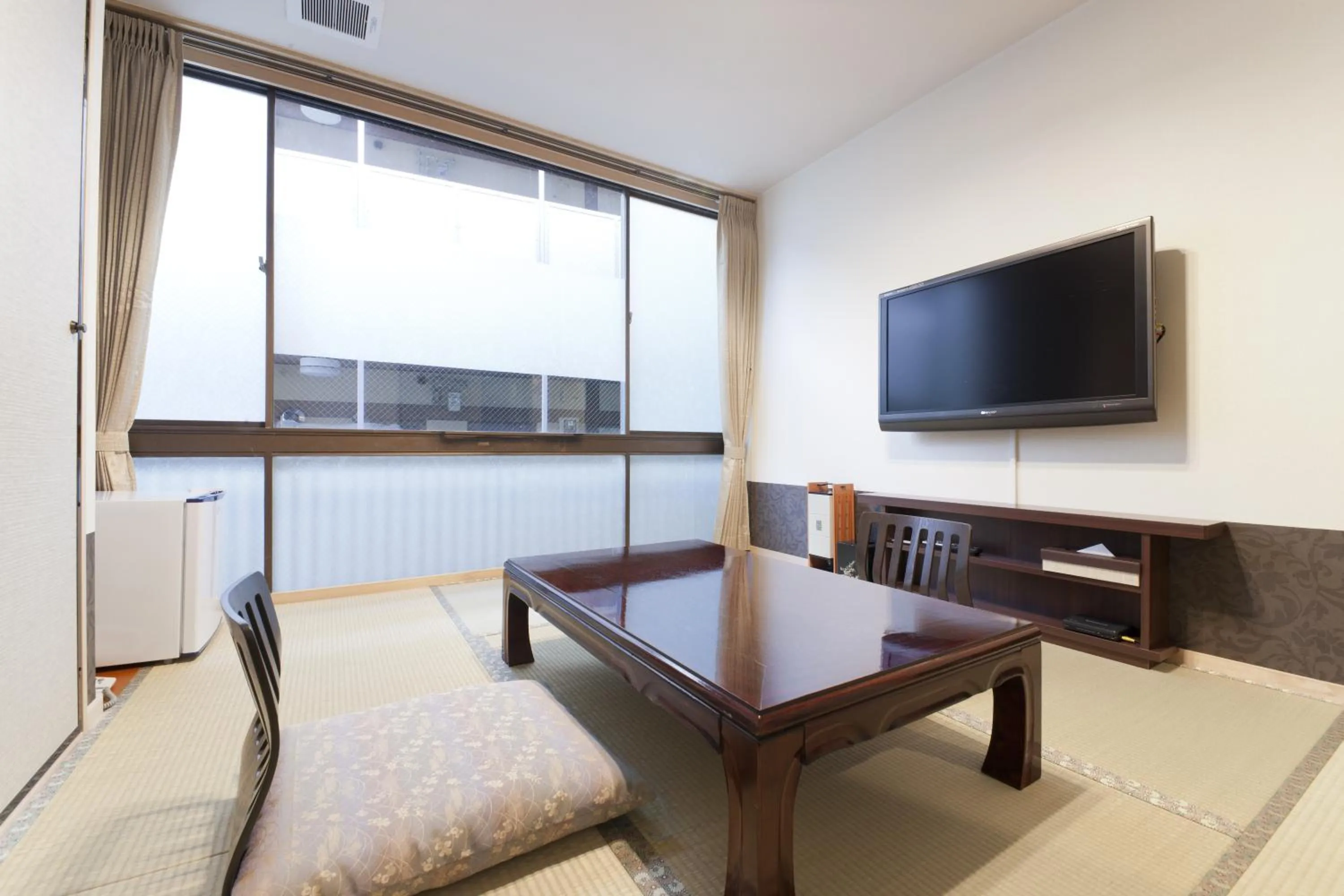 Photo of the whole room in Kikunoya