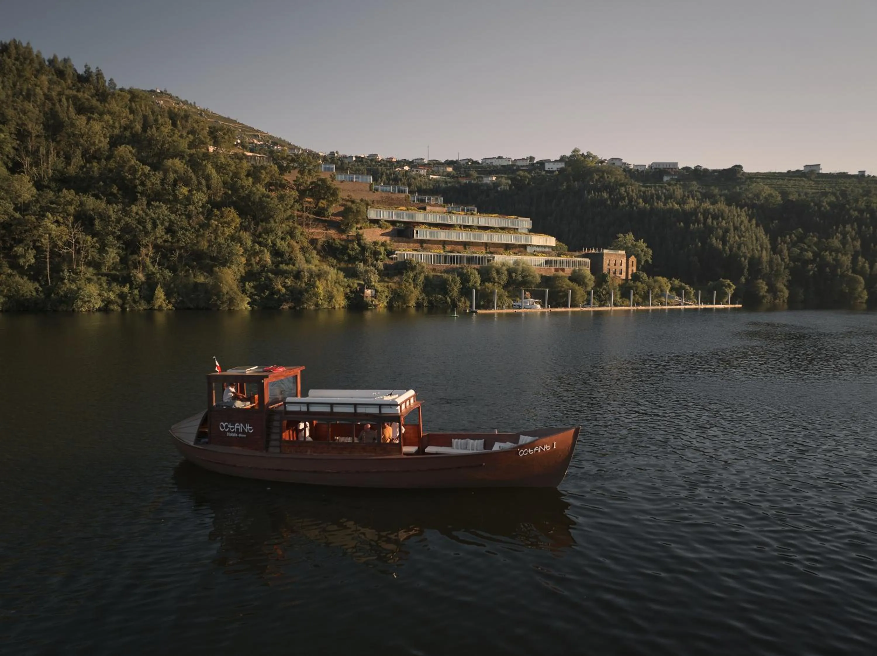 Facade/entrance in Octant Douro