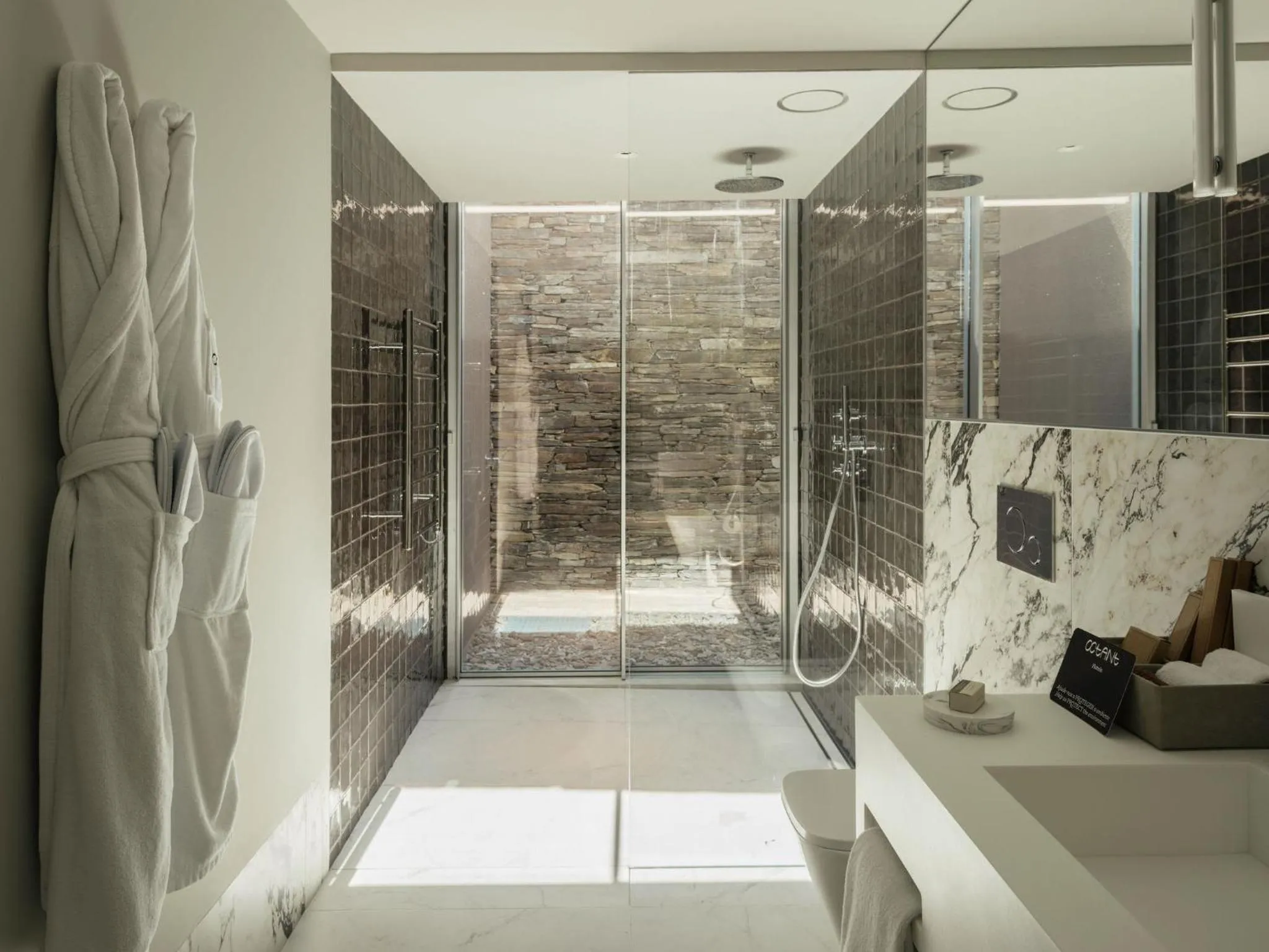 Bathroom in Octant Douro