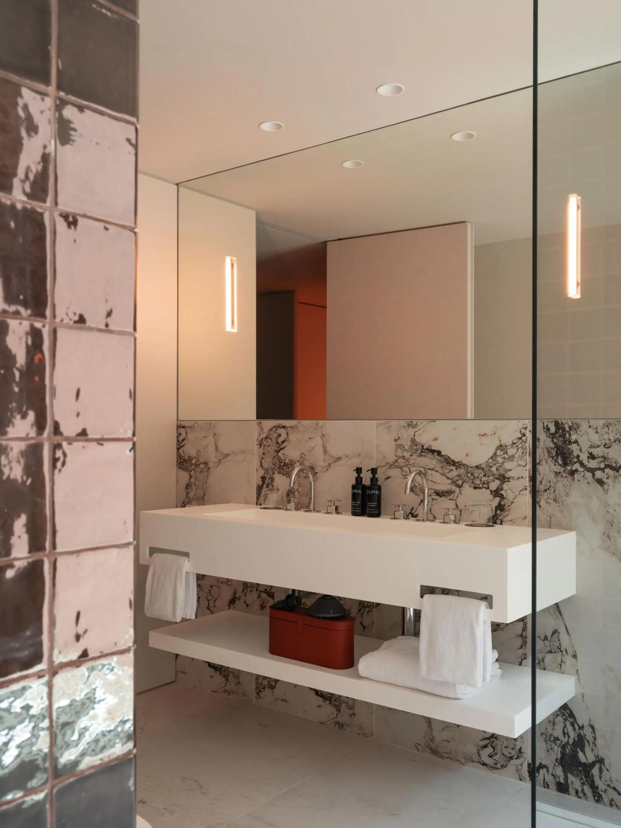 Bathroom in Octant Douro