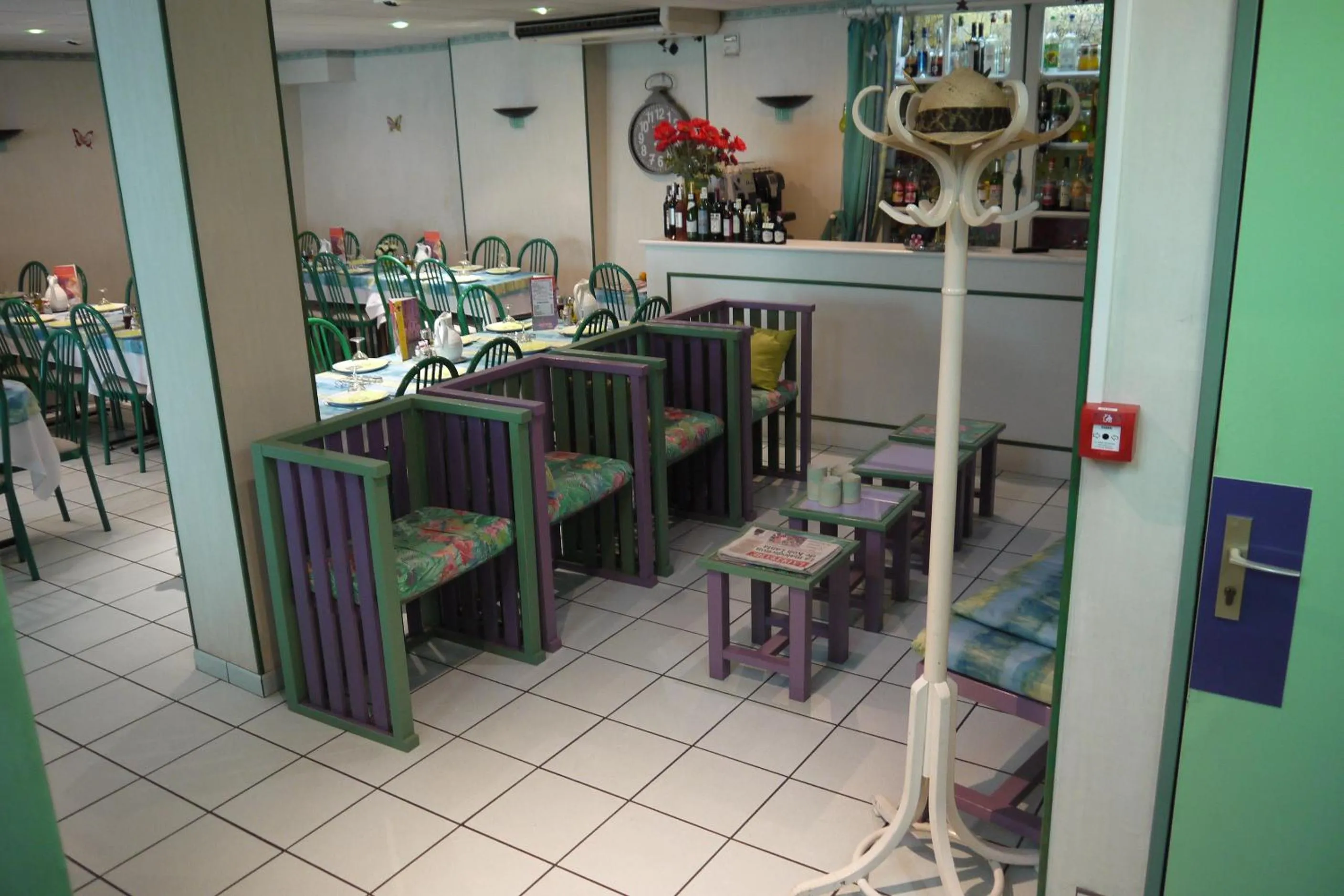 Property building in Hôtel Saint-Charles