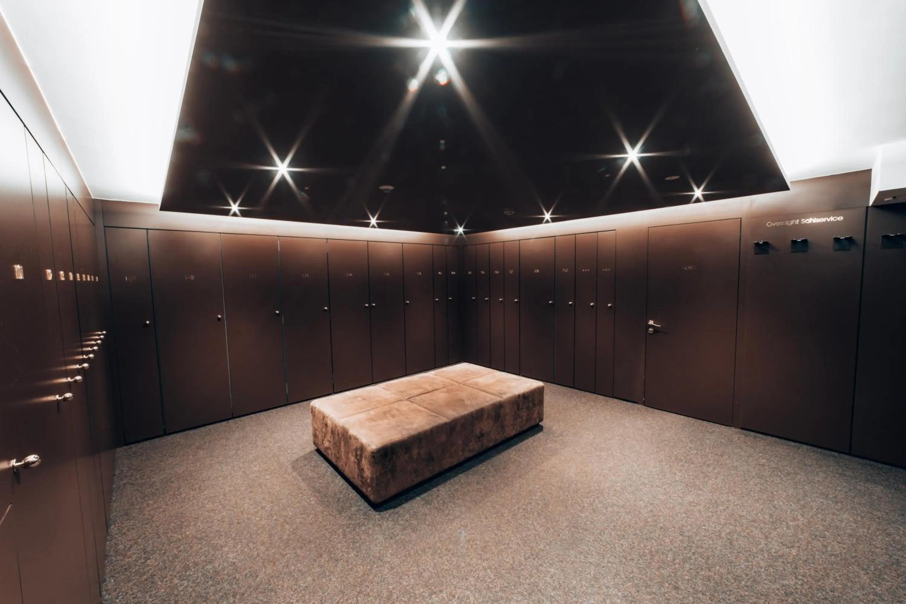 Skiing in Hotel Ulli