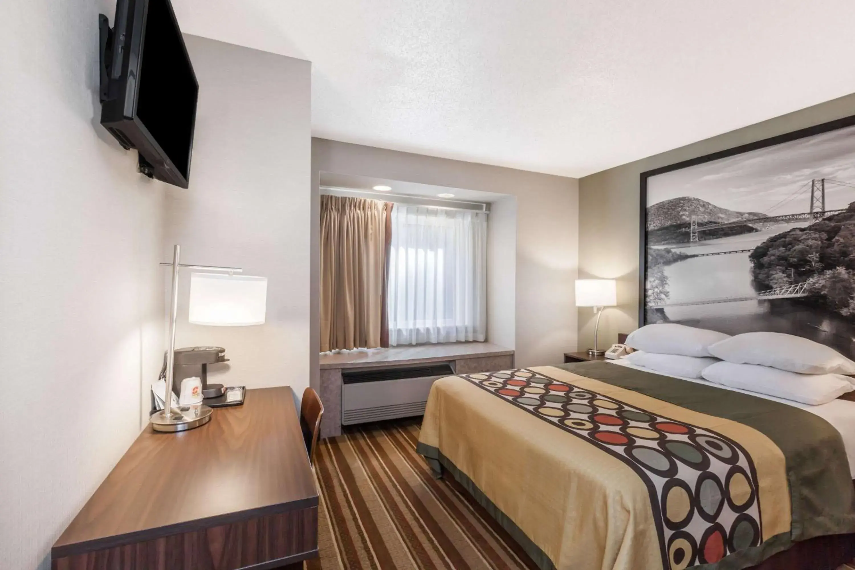 On site, Bed in Super 8 by Wyndham Schenectady/Albany Area On site, Bed in Super 8 by Wyndham Schenectady/Albany Area