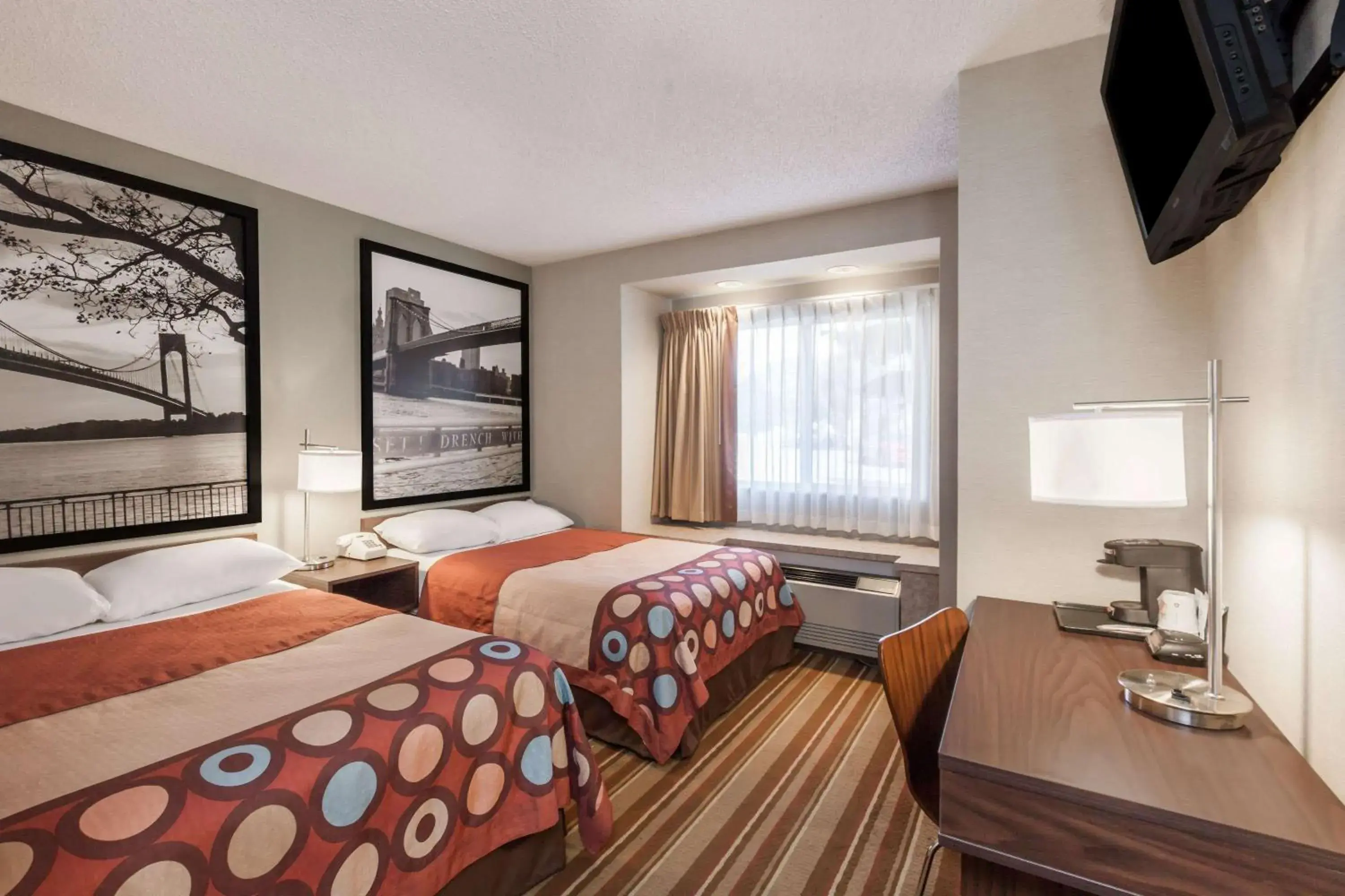 On site, Bed in Super 8 by Wyndham Schenectady/Albany Area On site, Bed in Super 8 by Wyndham Schenectady/Albany Area