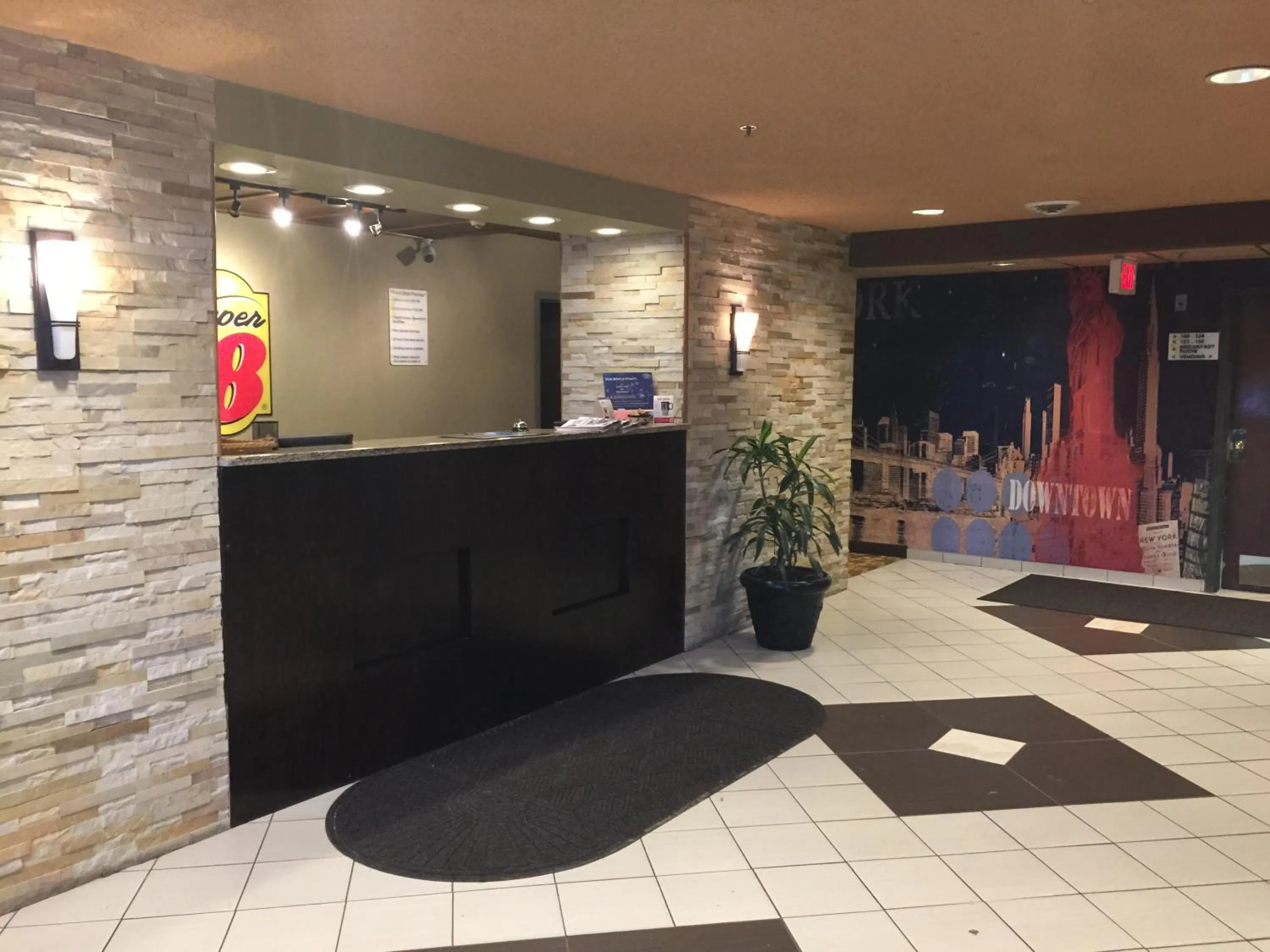 Lobby or reception in Super 8 by Wyndham Schenectady/Albany Area