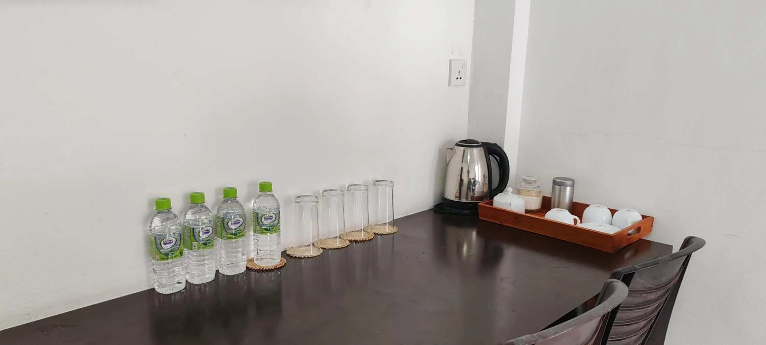 Coffee/tea facilities in Mahaweli View Inn Kandy