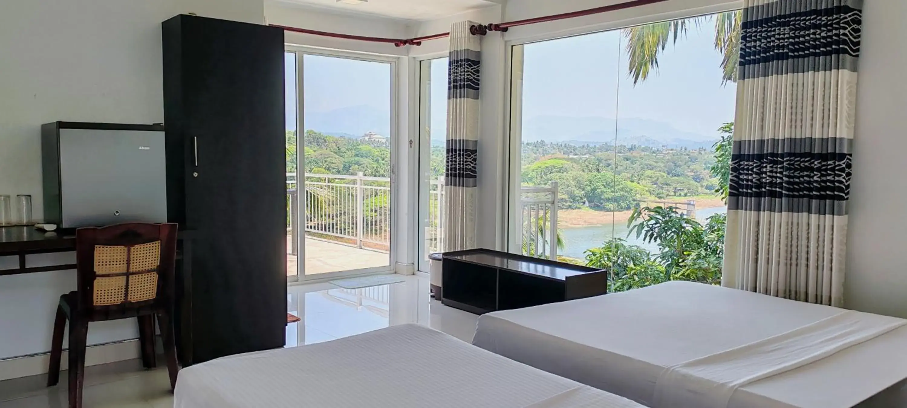 Triple Room with View - single occupancy in Mahaweli View Inn Kandy Triple Room with View - single occupancy in Mahaweli View Inn Kandy