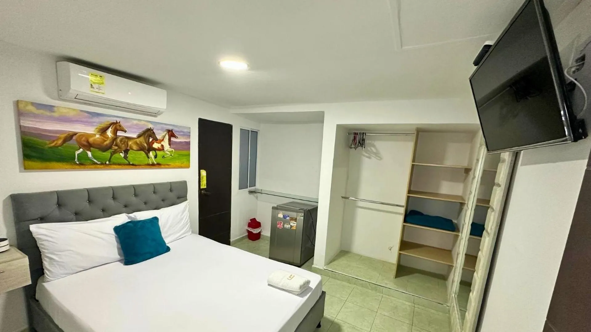 Photo of the whole room, Bed in Hotel Casa Paraiso