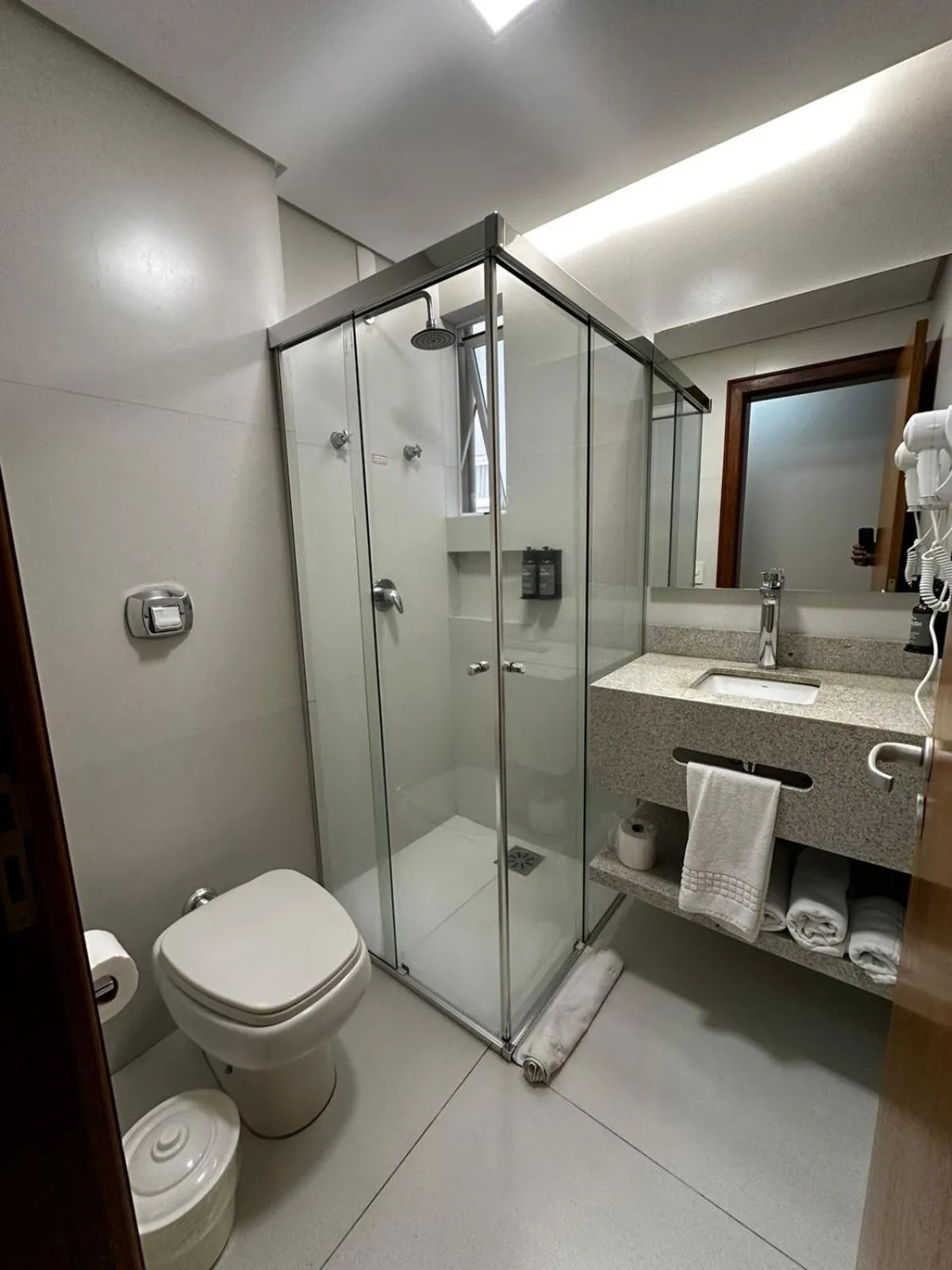 Bathroom in Diaudi Hotel