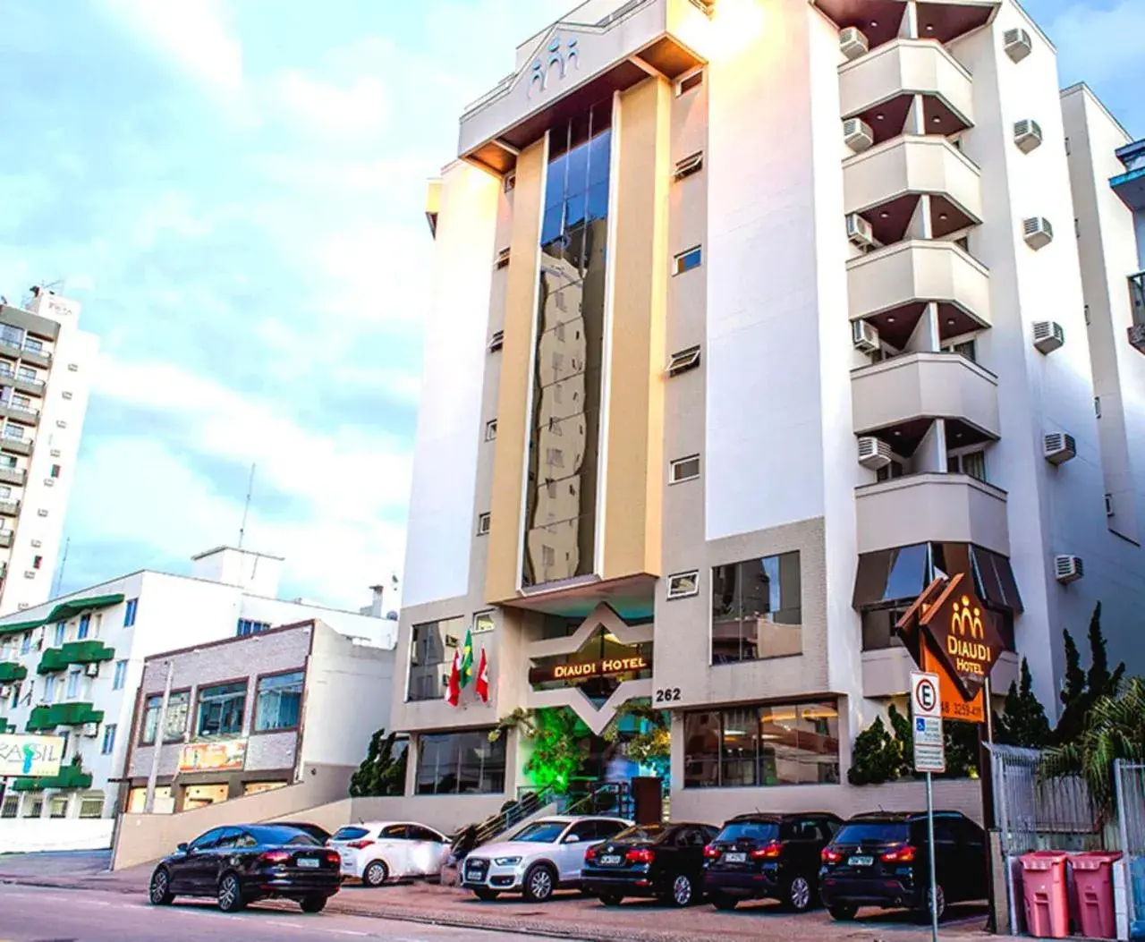 Property building in Diaudi Hotel Property building in Diaudi Hotel