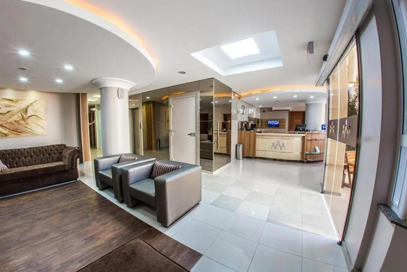 Lobby or reception in Diaudi Hotel