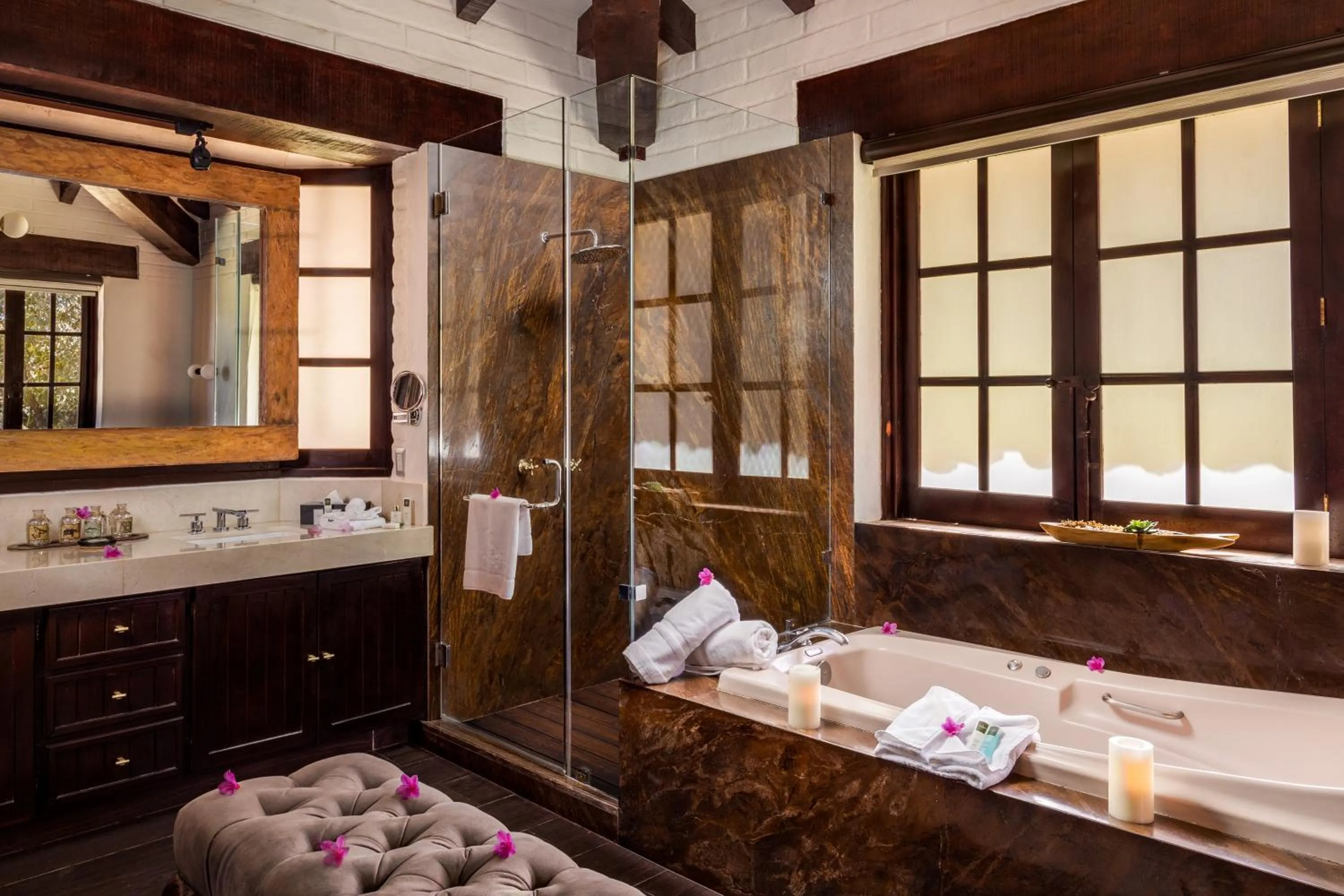 Bathroom in Sierra Lago