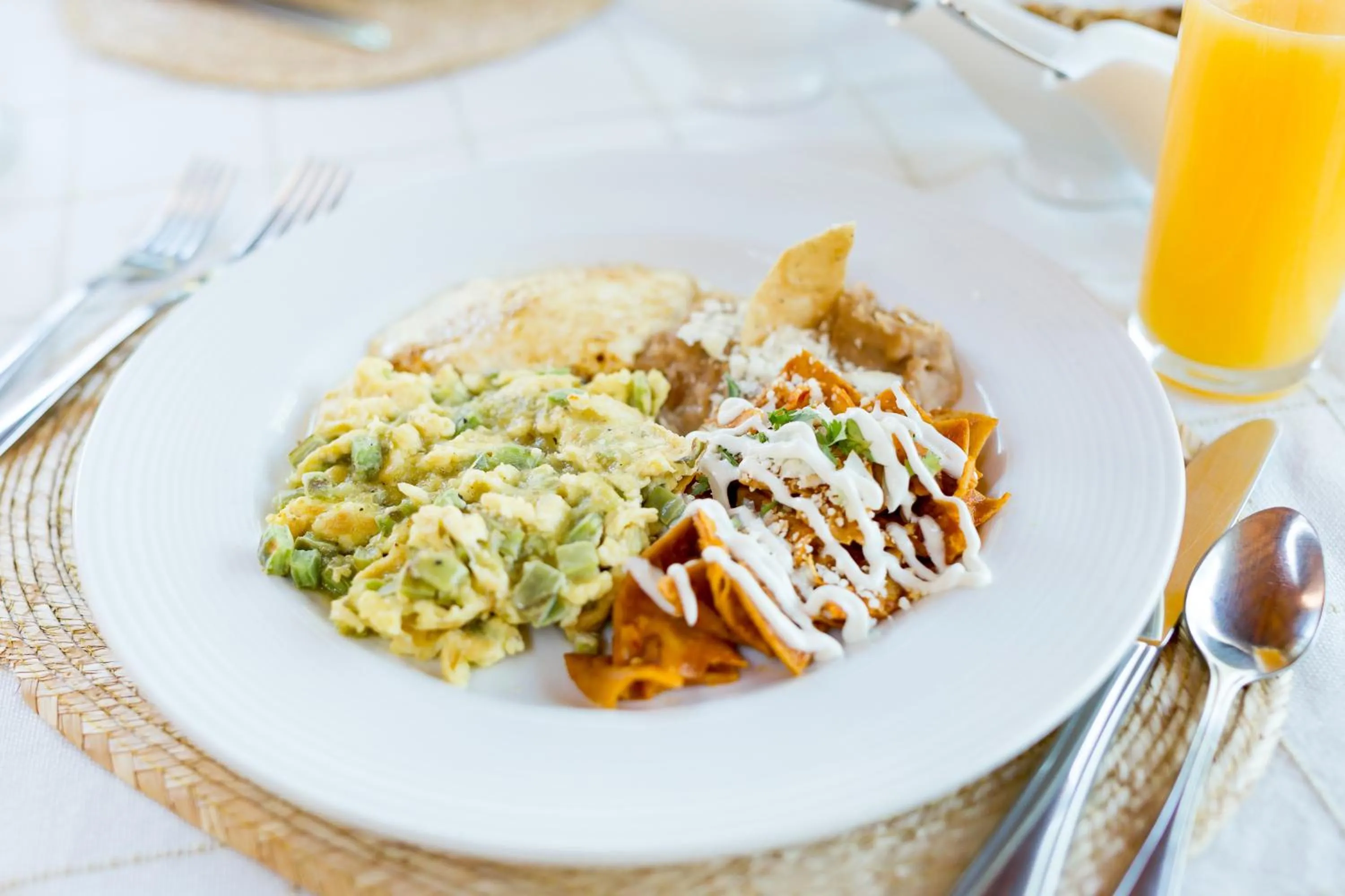 Restaurant/places to eat in Sierra Lago