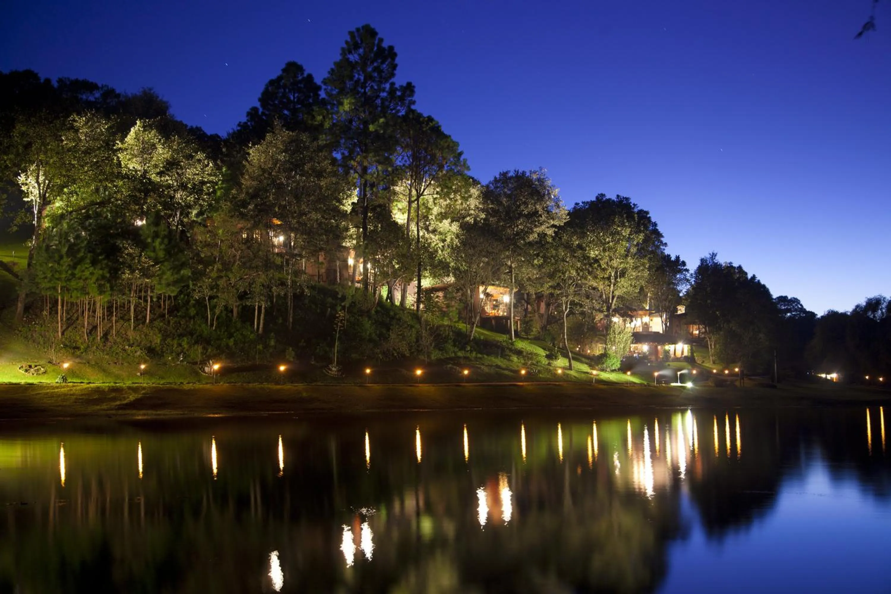 Night in Sierra Lago