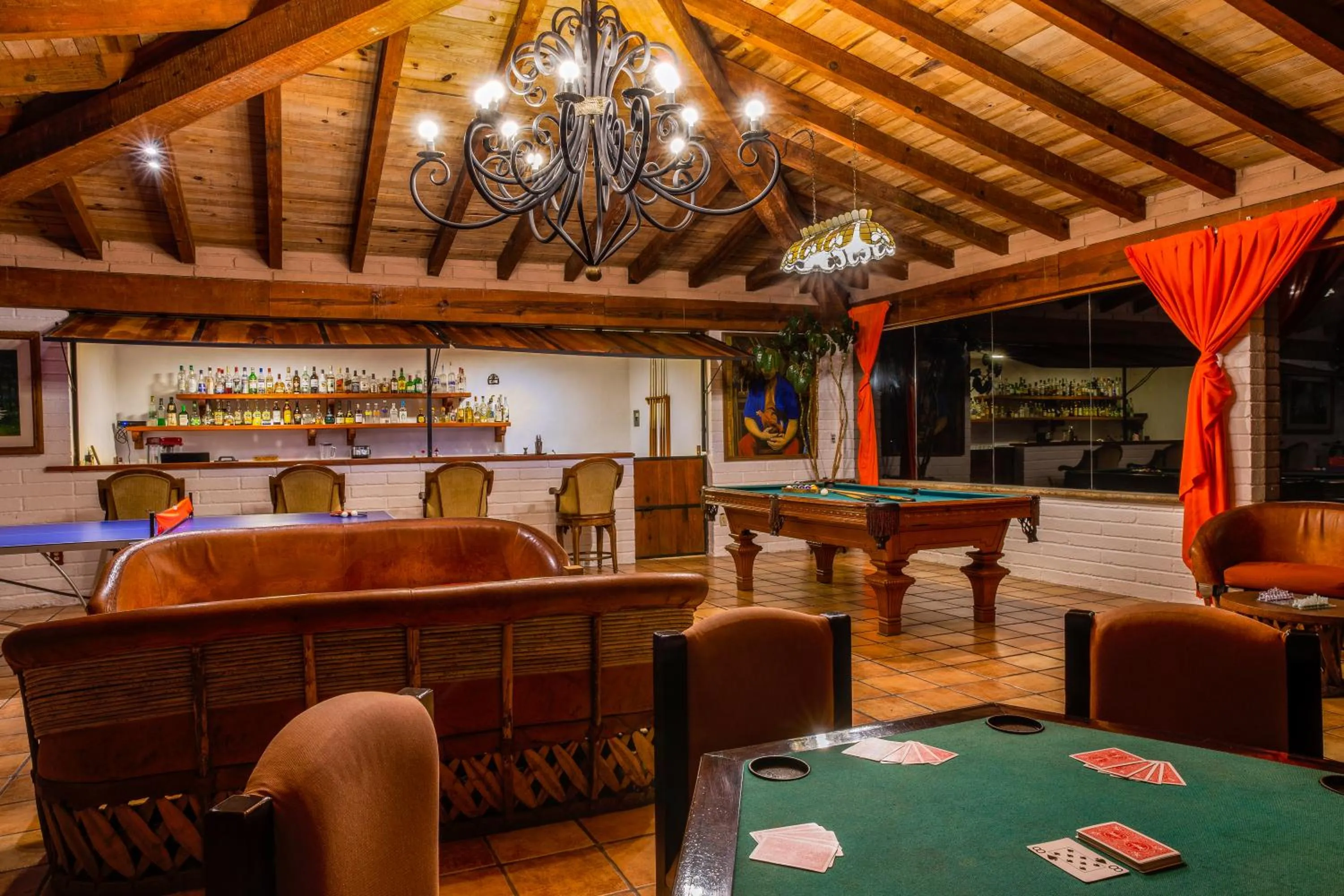 Billiard in Sierra Lago