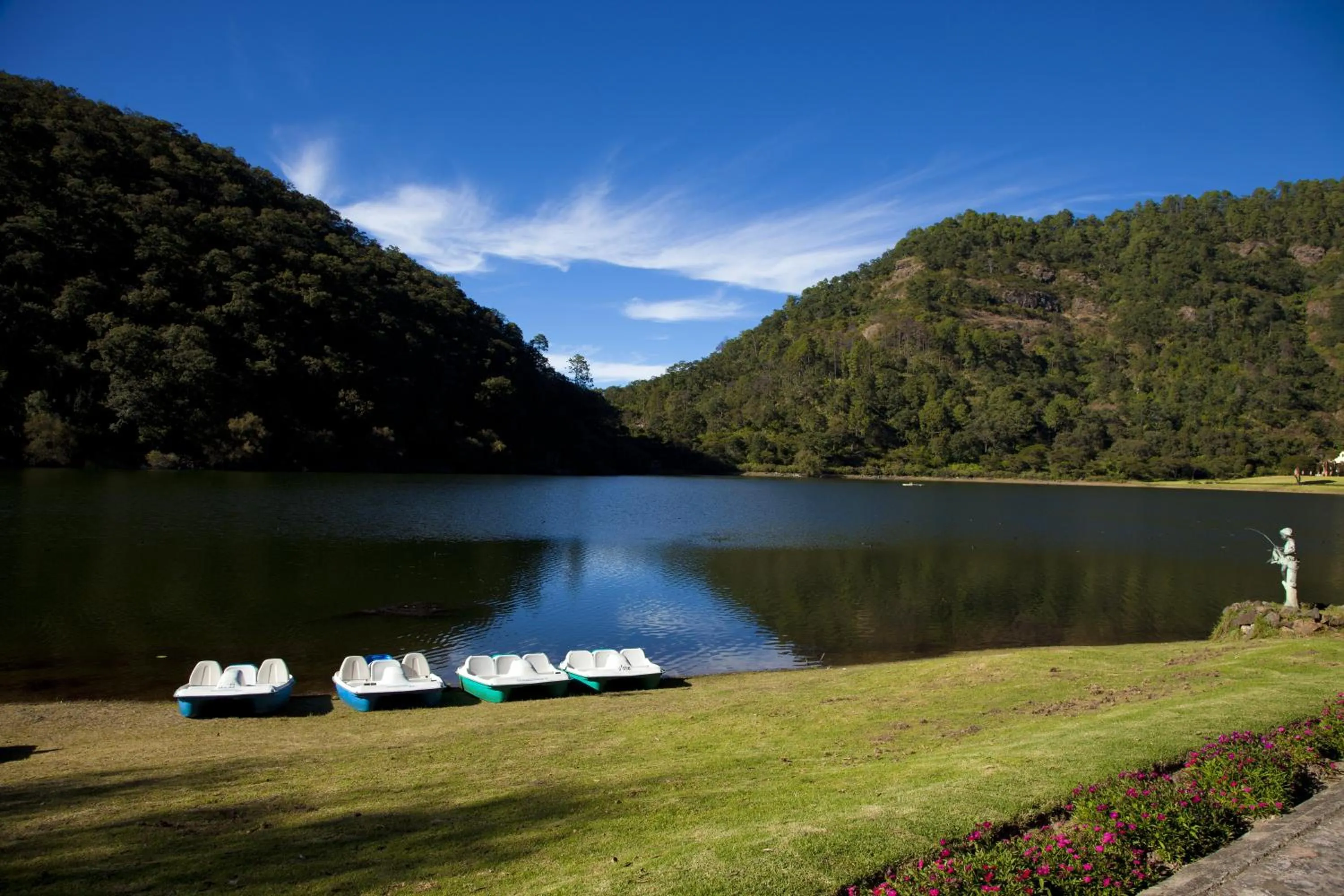 Property building in Sierra Lago