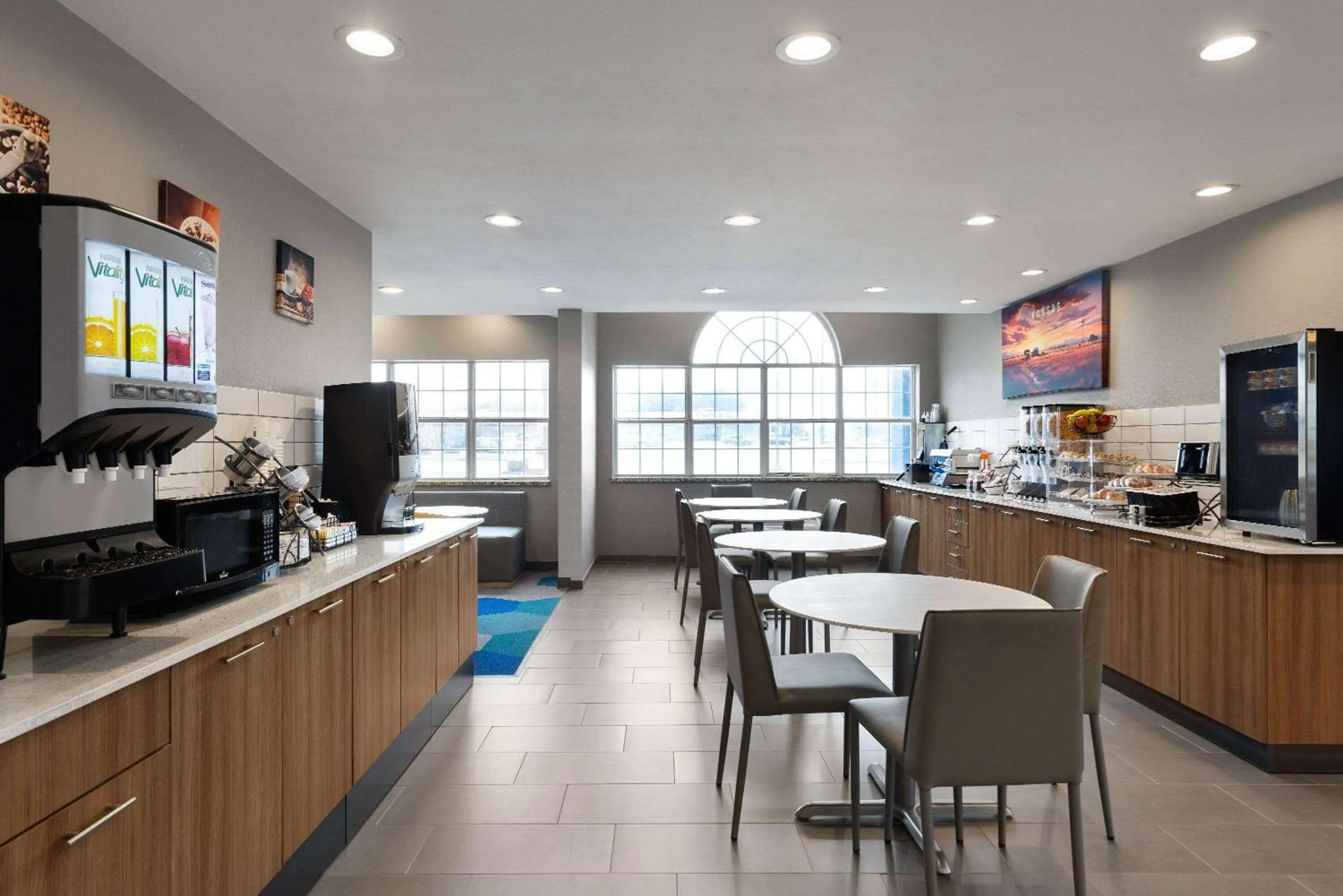 Breakfast in Microtel Inn and Suites Independence