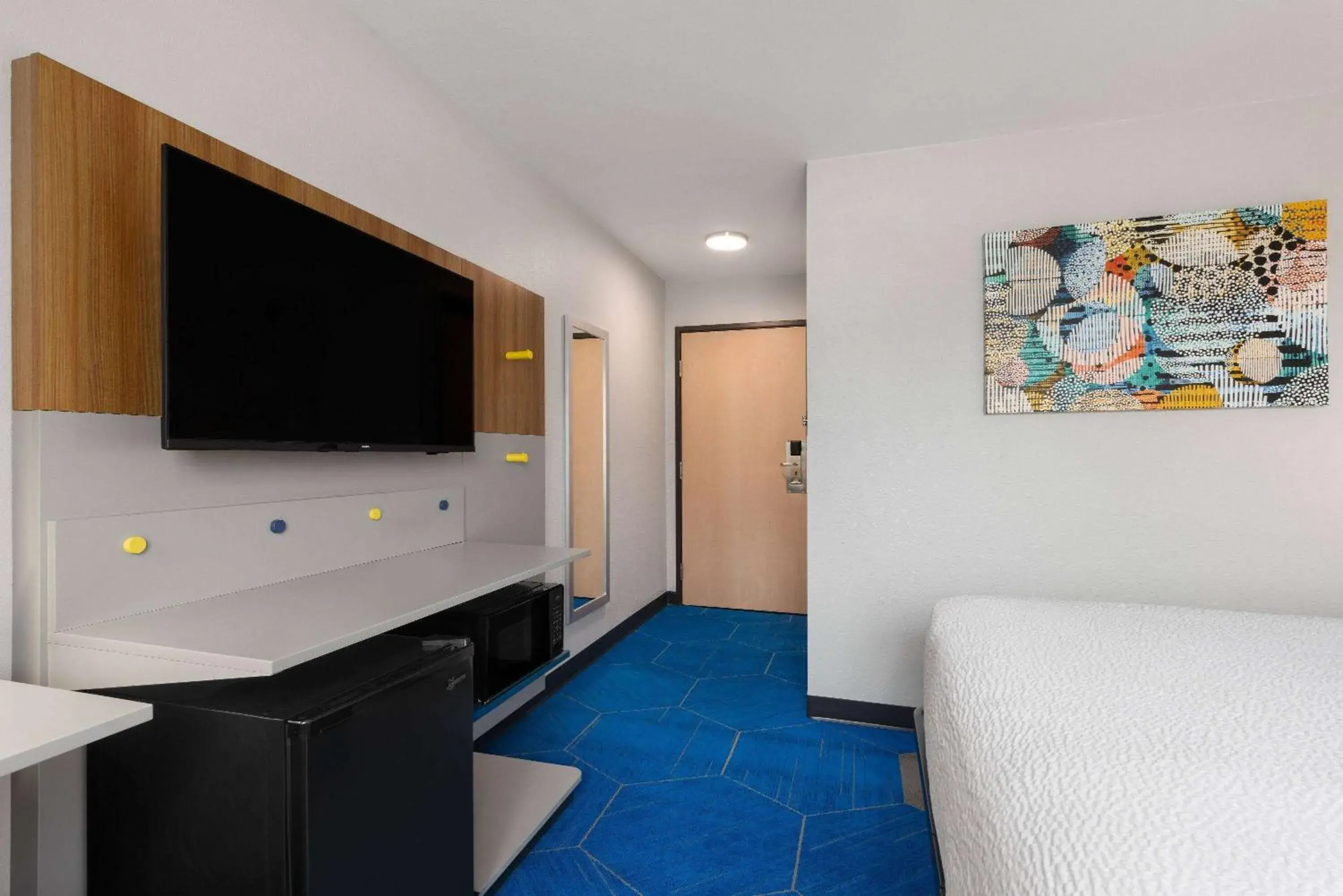 Photo of the whole room in Microtel Inn and Suites Independence Photo of the whole room in Microtel Inn and Suites Independence