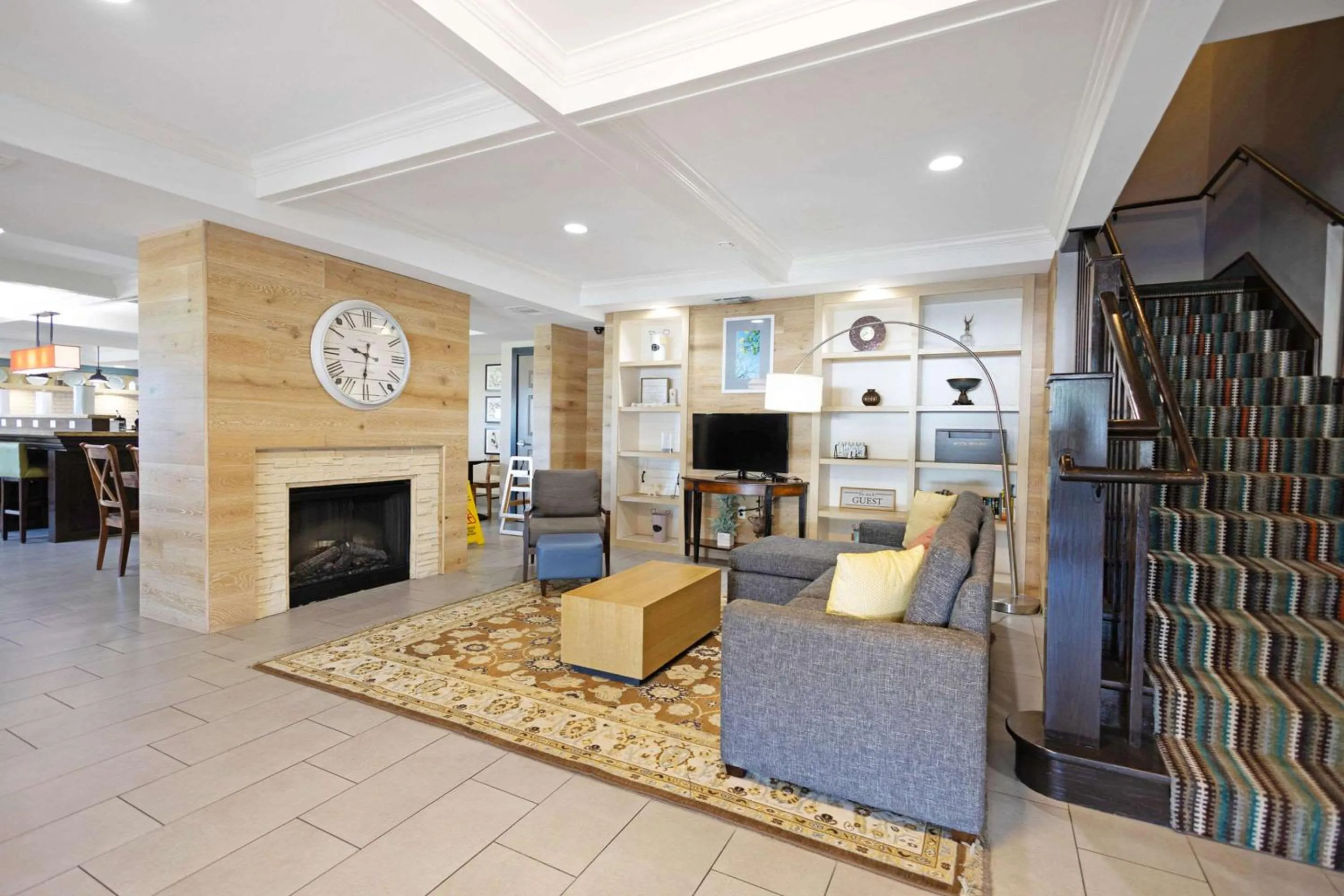 Lobby or reception in Country Inn & Suites by Radisson, Texarkana, TX