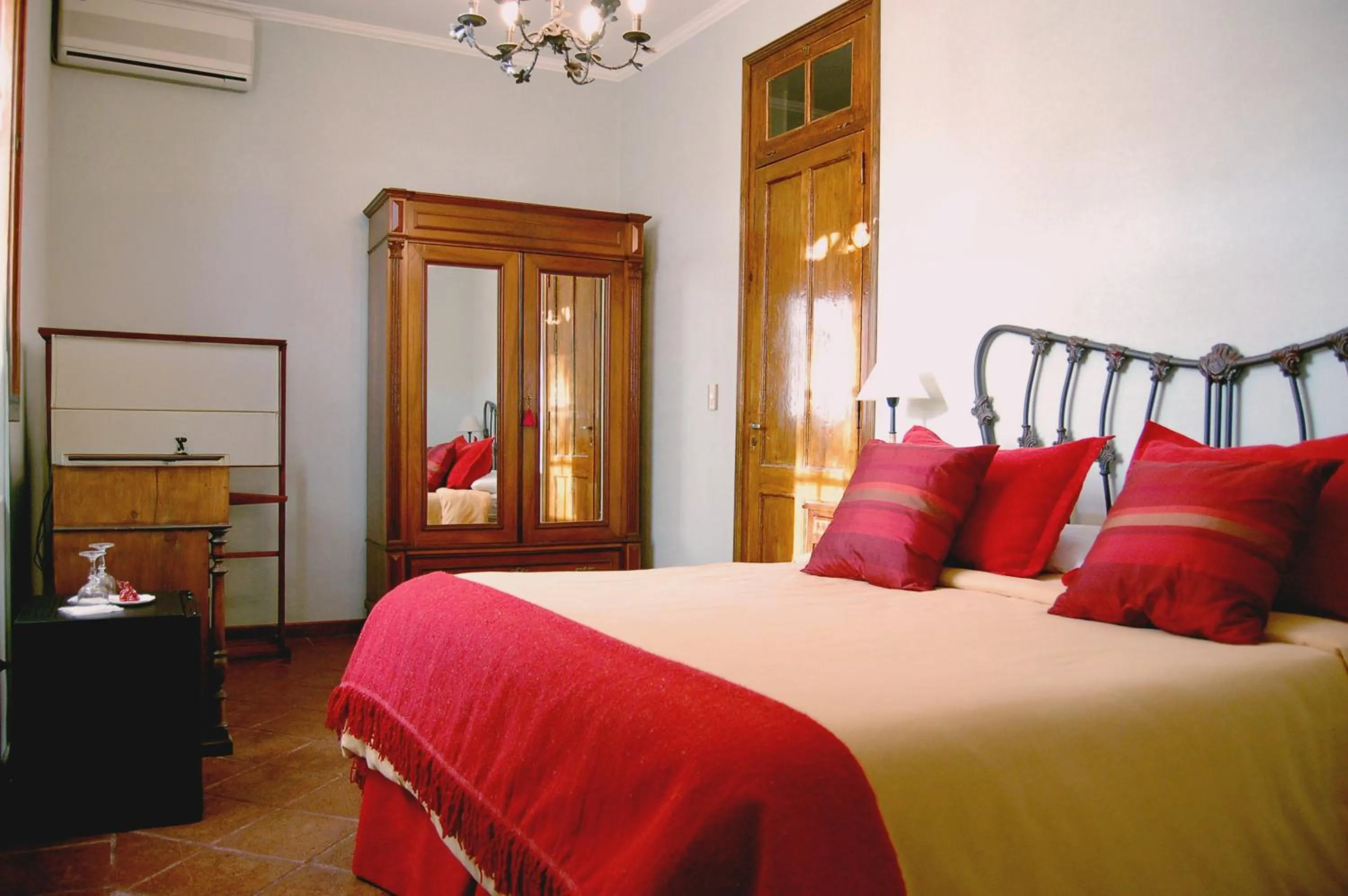 Bed in Robles de Besares