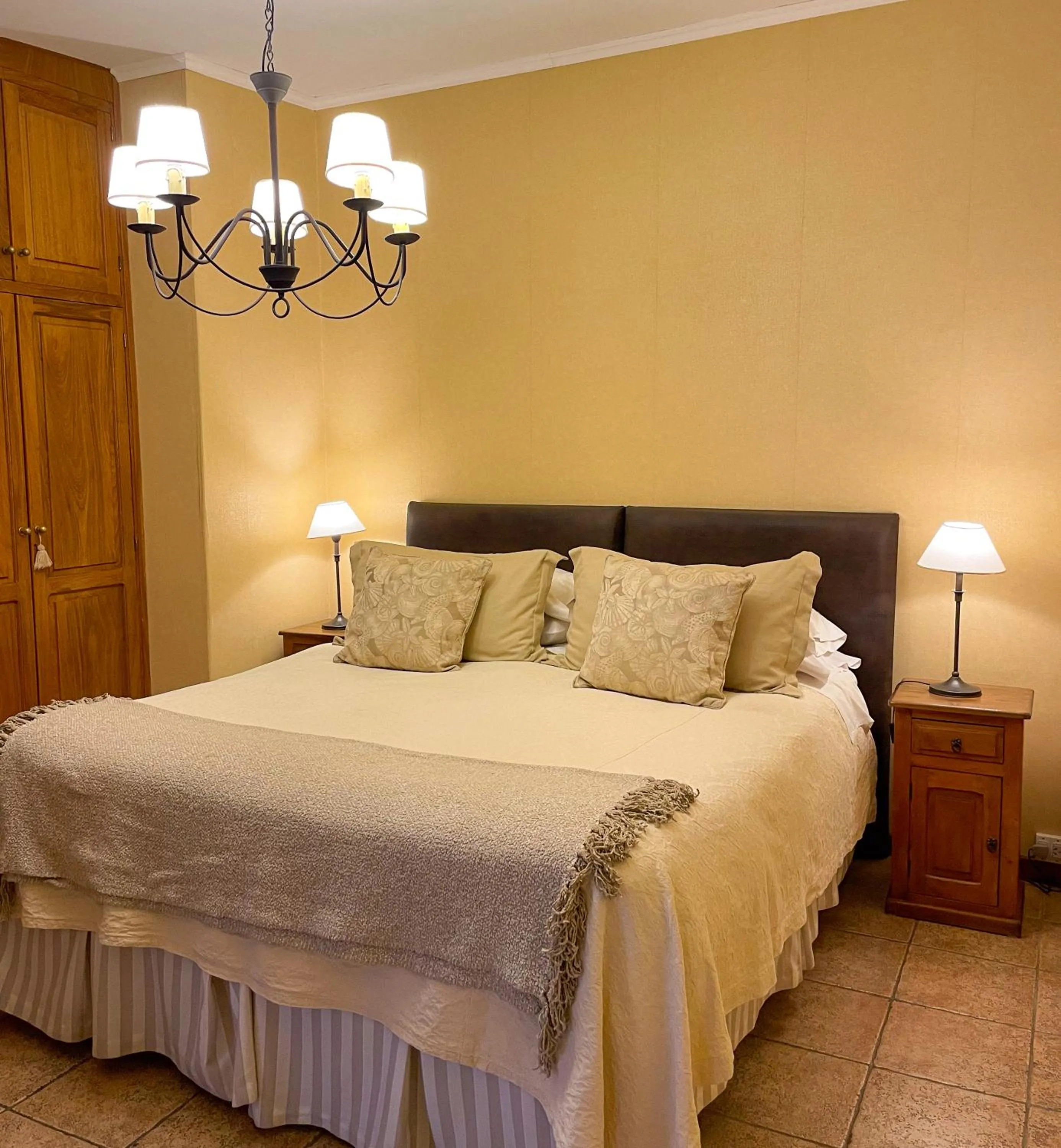 Bed in Robles de Besares