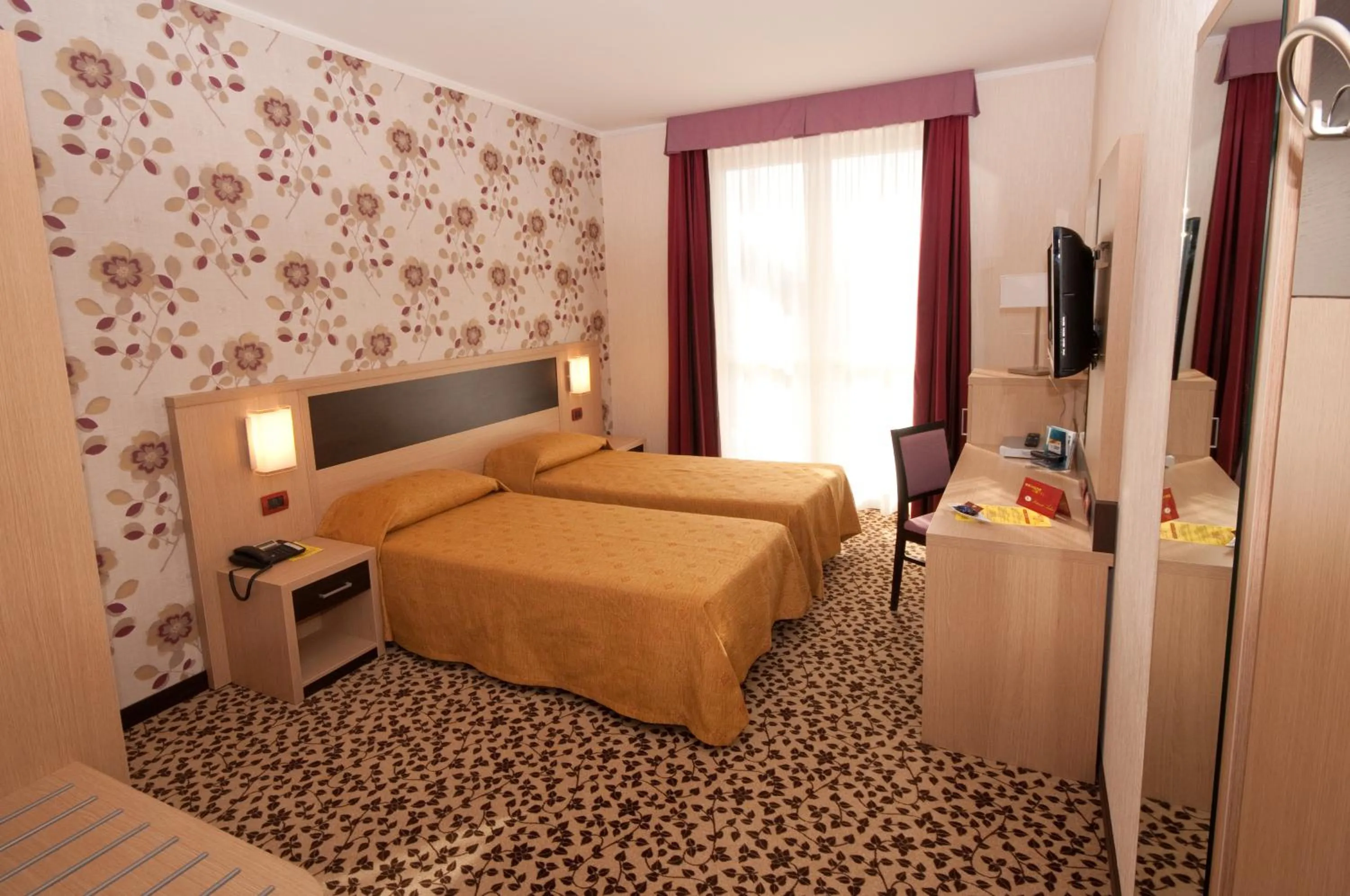 Day, Bed in Hotel Brindor