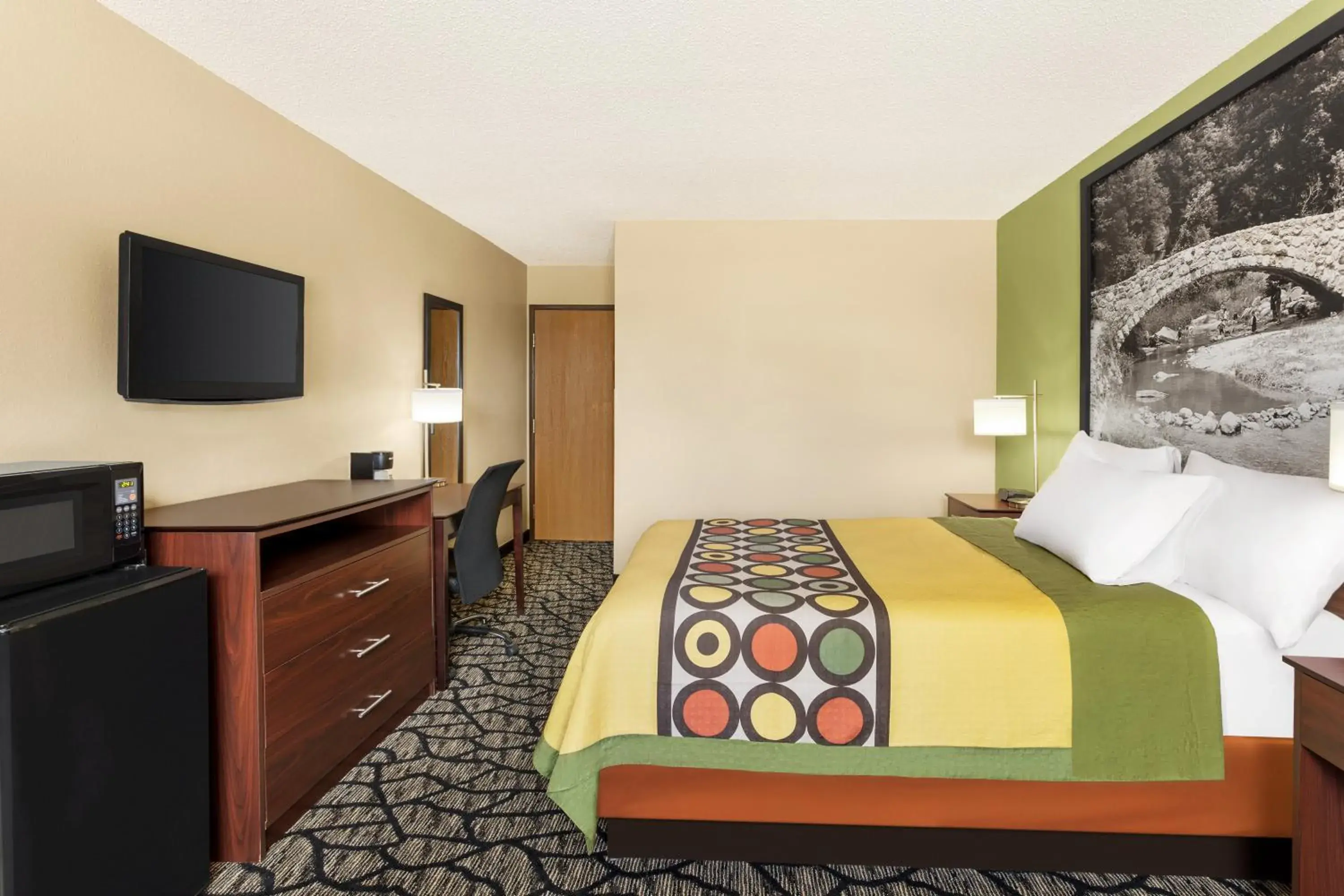 Queen Room - Disability Access - Non-Smoking in Super 8 by Wyndham Ankeny/Des Moines Area Queen Room - Disability Access - Non-Smoking in Super 8 by Wyndham Ankeny/Des Moines Area