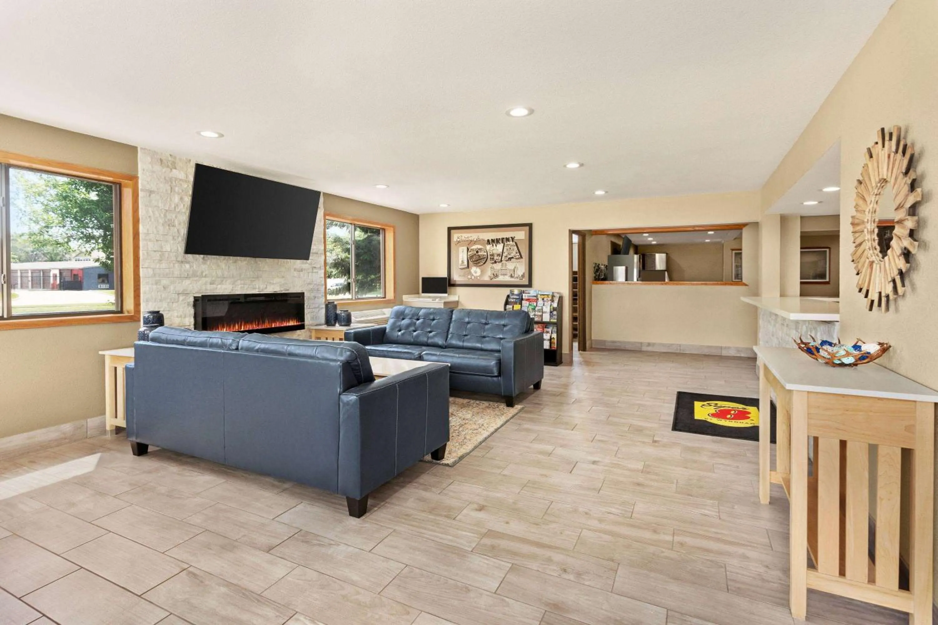 Lobby or reception in Super 8 by Wyndham Ankeny/Des Moines Area