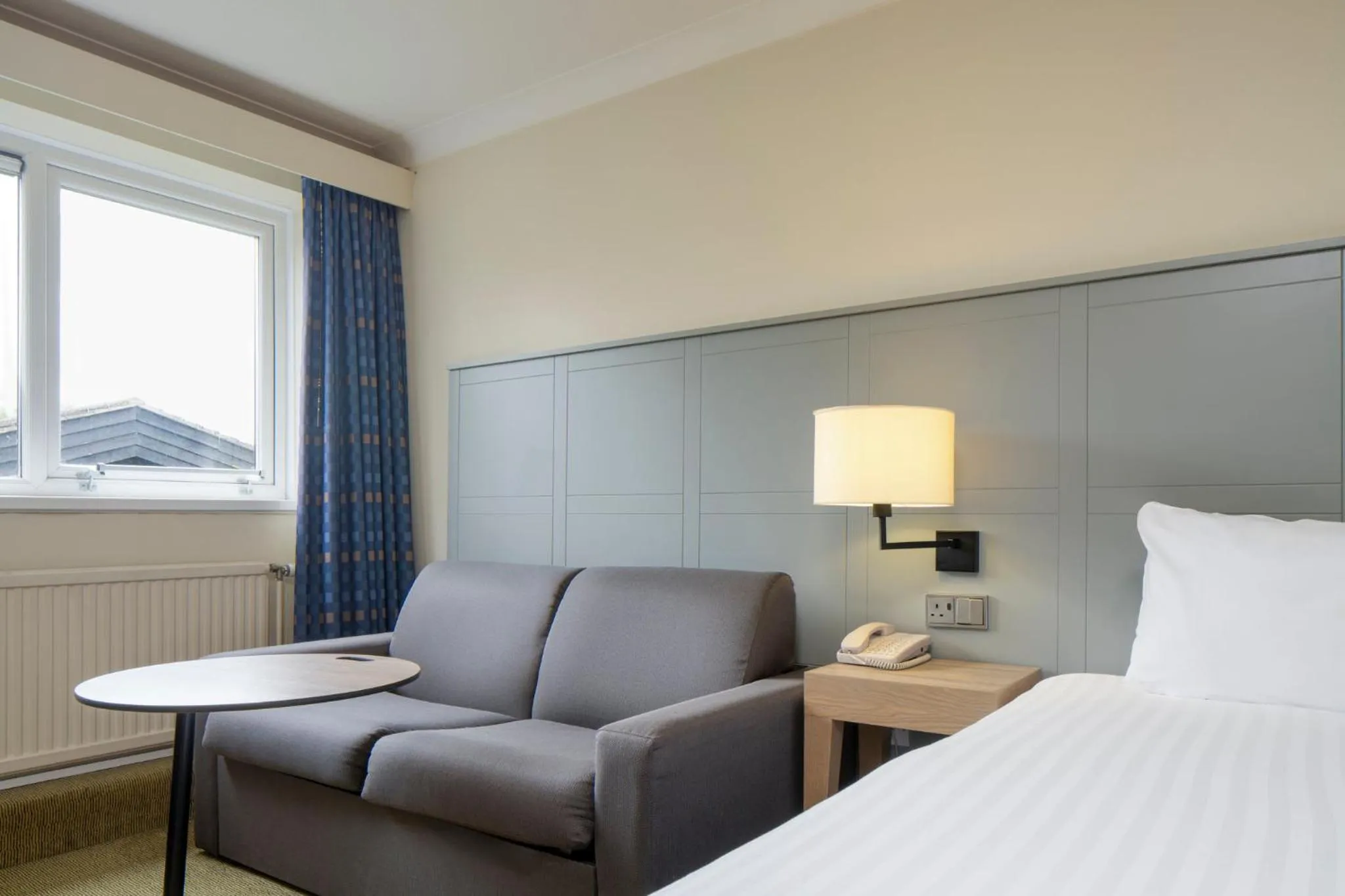 Photo of the whole room, Bed in Holiday Inn Cambridge by IHG