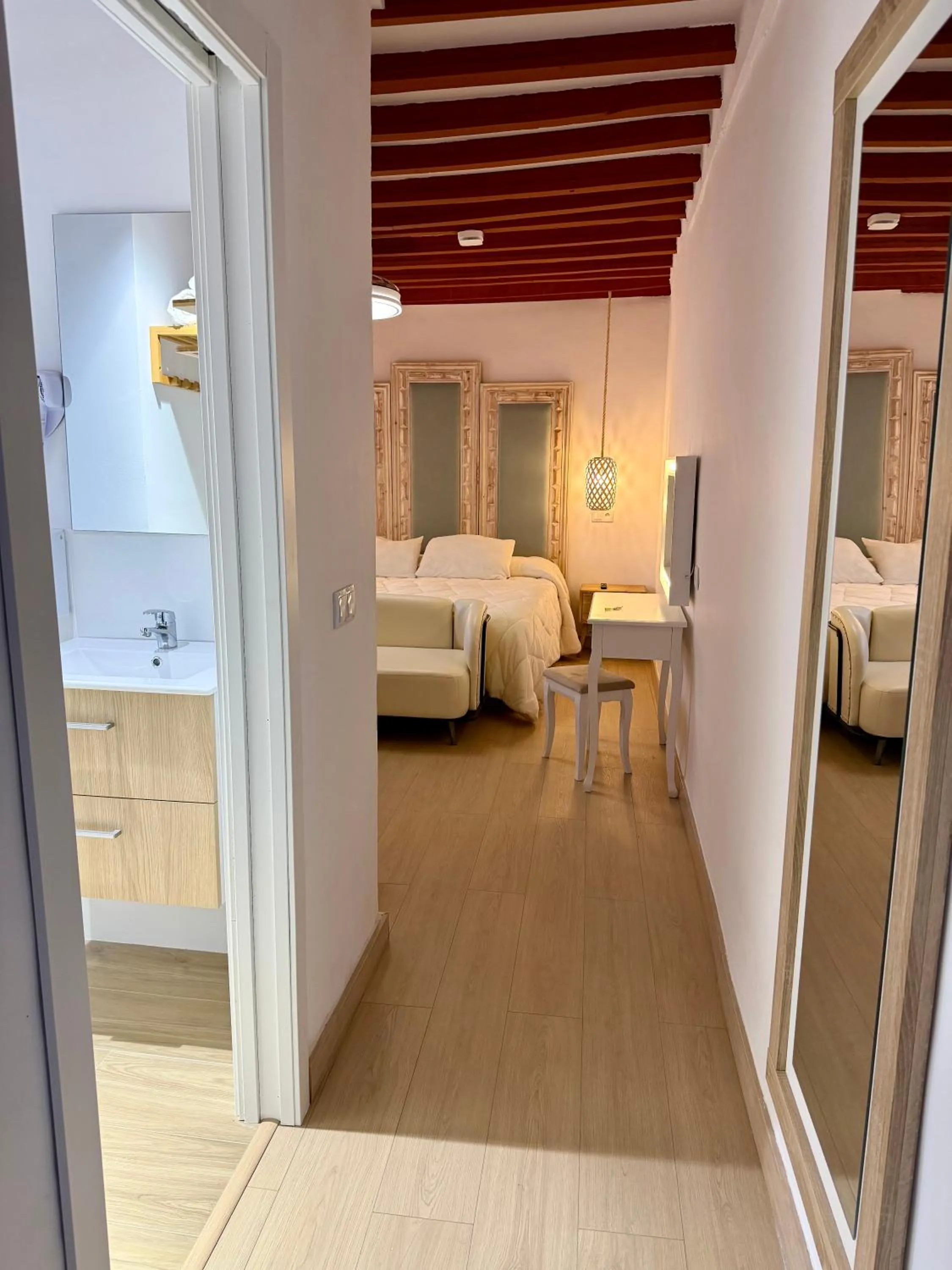 Bed in RETIRO DEL TEATRO Hotel Boutique y Apartamentos en Almagro