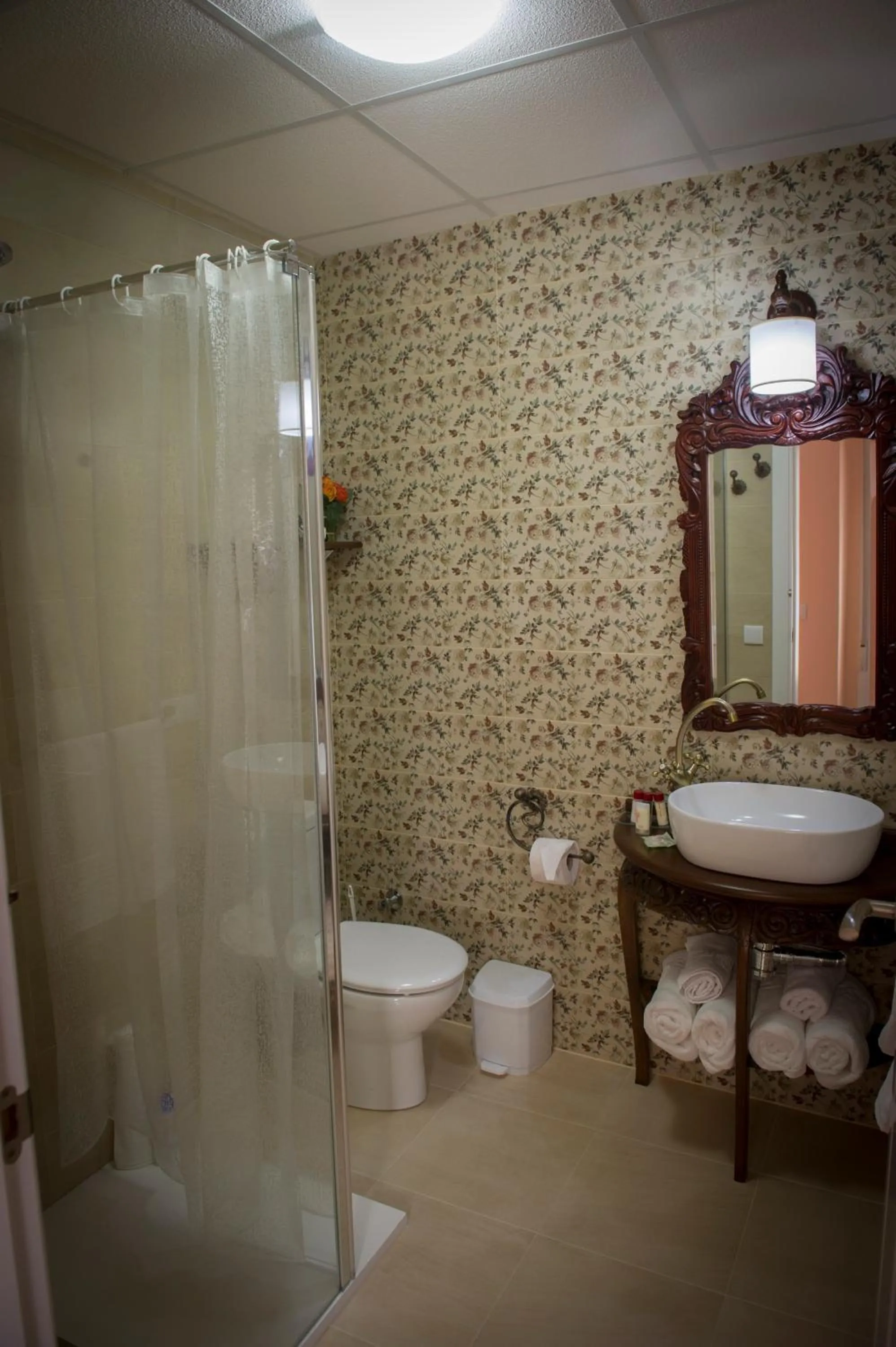 Shower in Retiro del Teatro Almagro