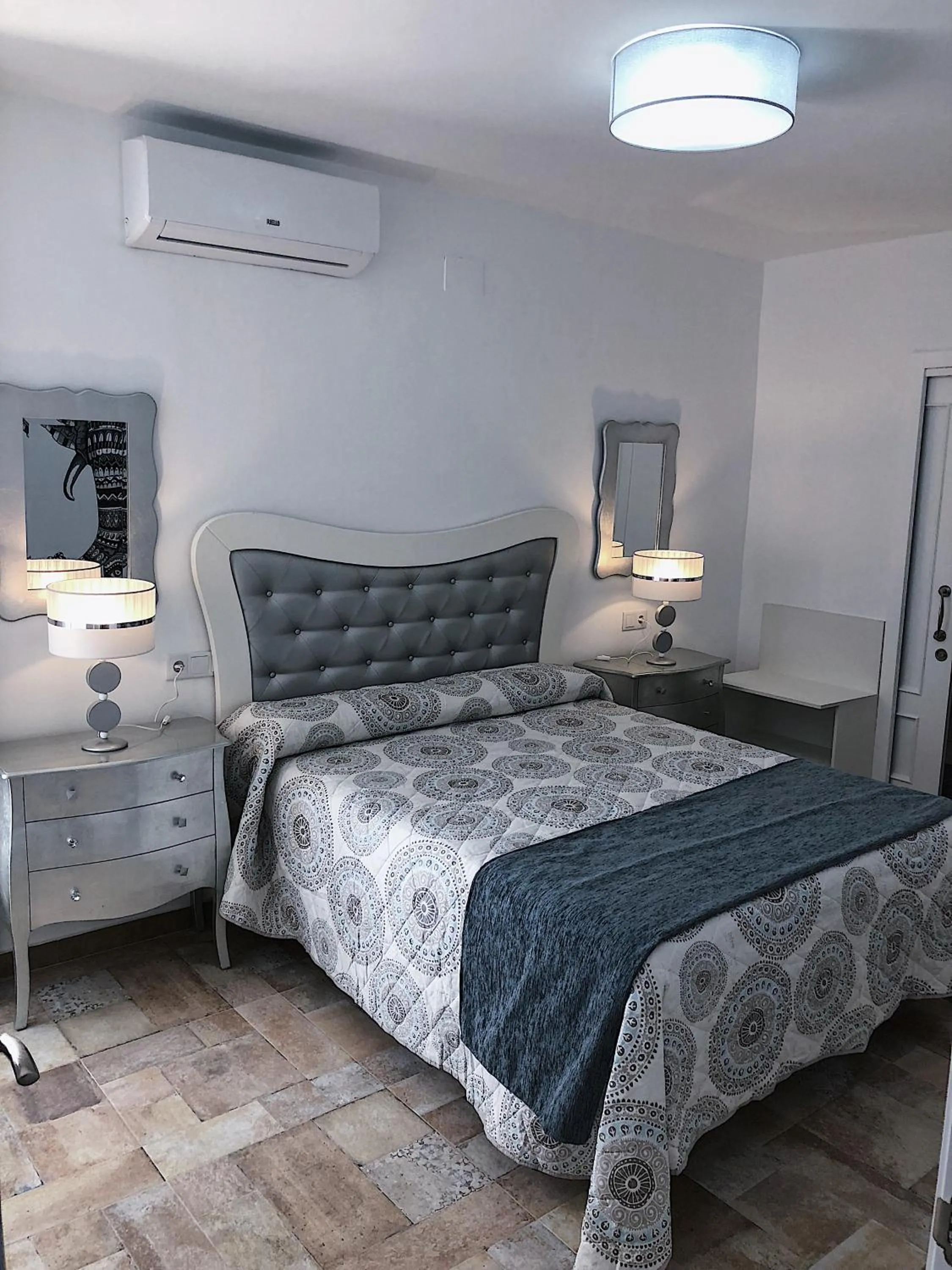 Bedroom, Bed in Retiro del Teatro Almagro