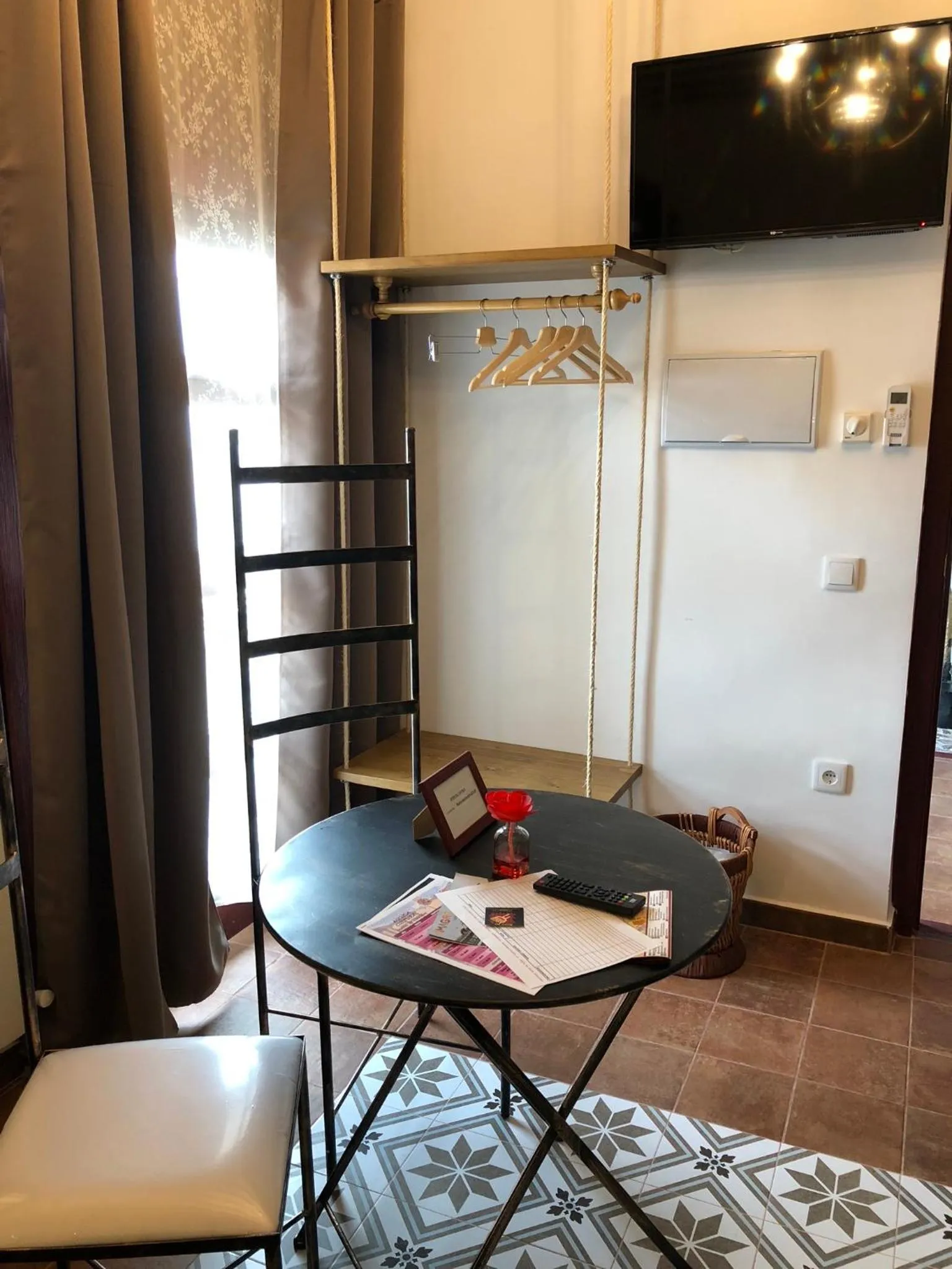 TV and multimedia in Retiro del Teatro Almagro