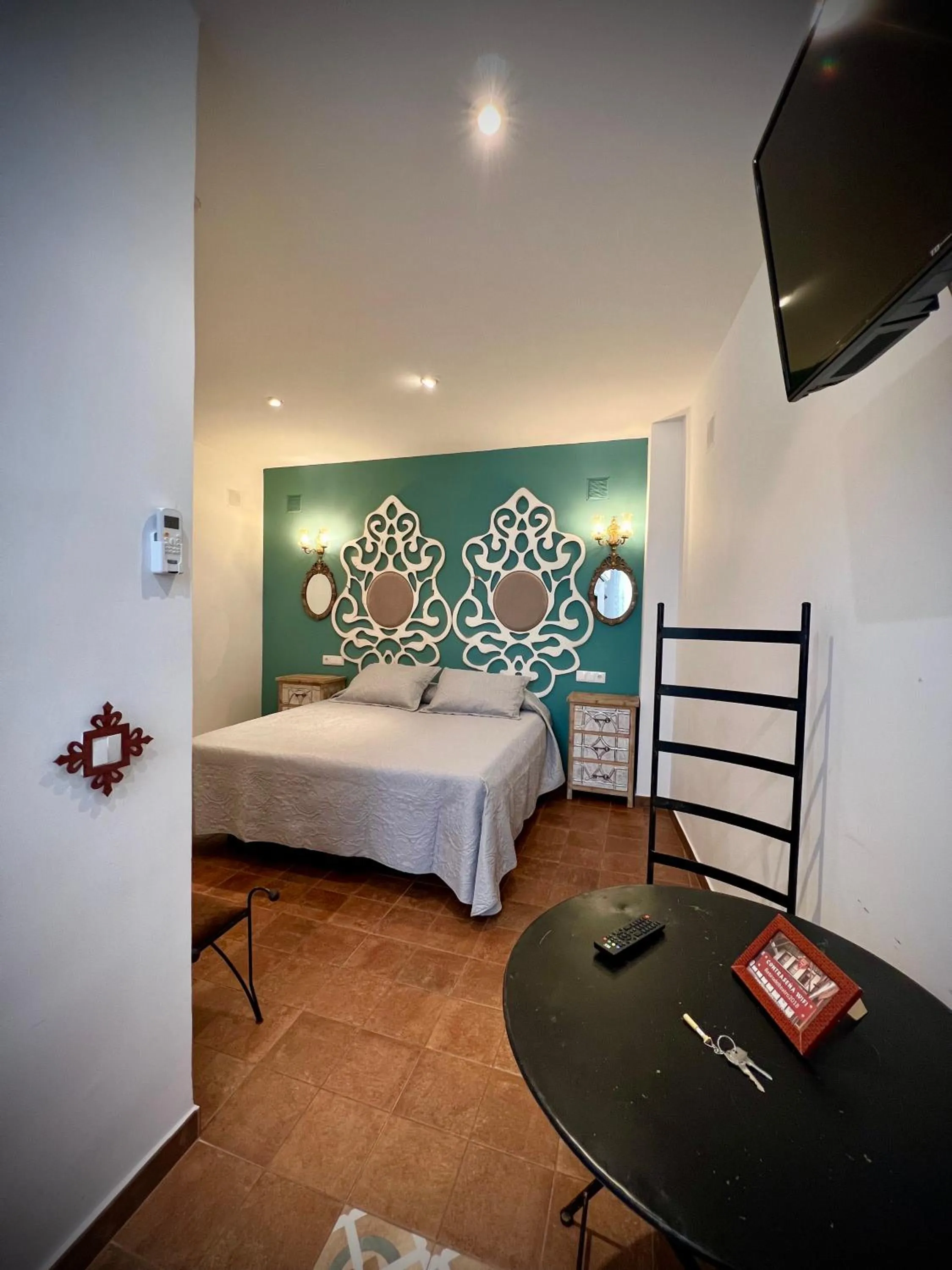 Decorative detail, Bed in Retiro del Teatro Almagro