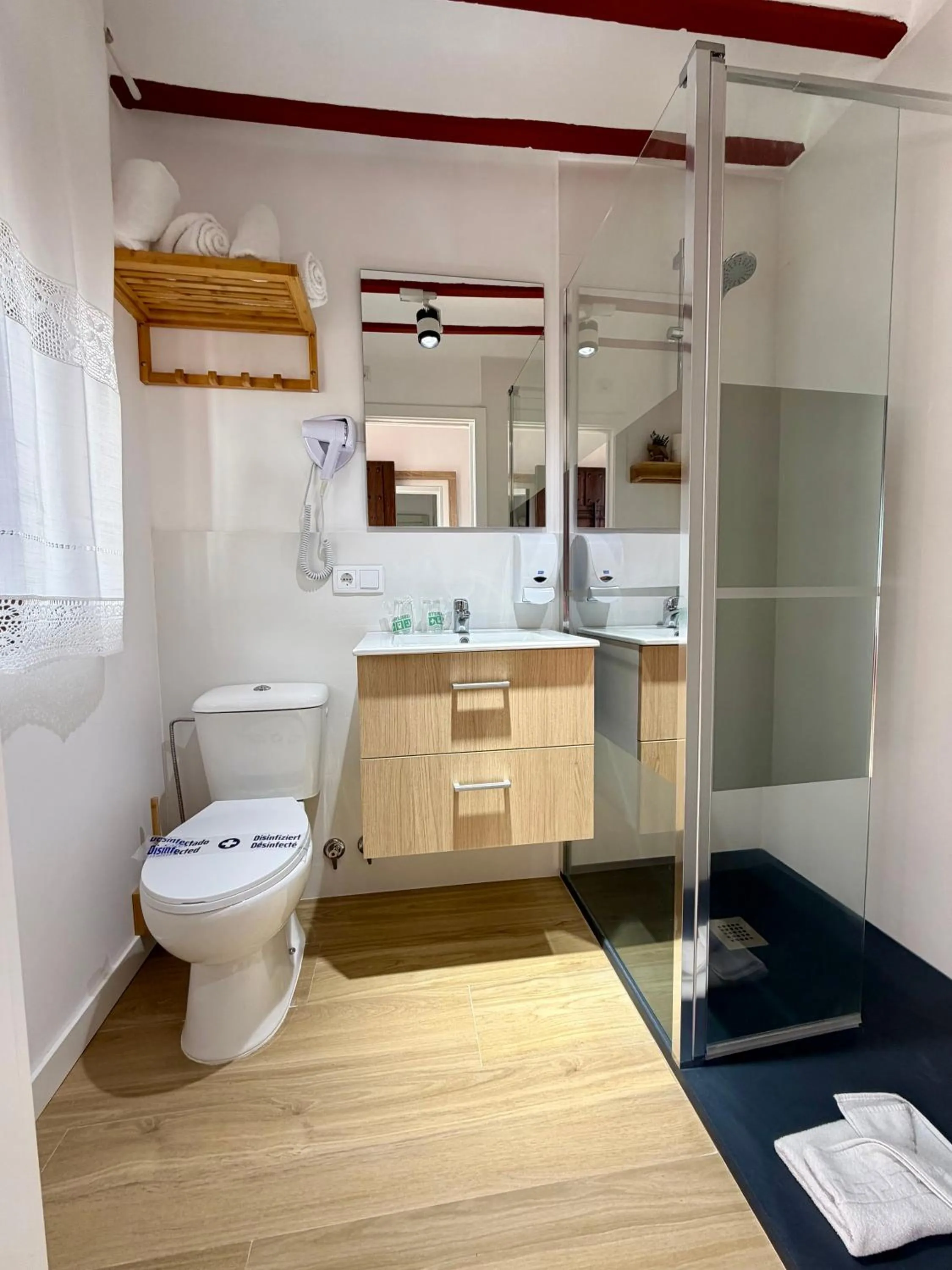 Bathroom in RETIRO DEL TEATRO Hotel Boutique y Apartamentos en Almagro