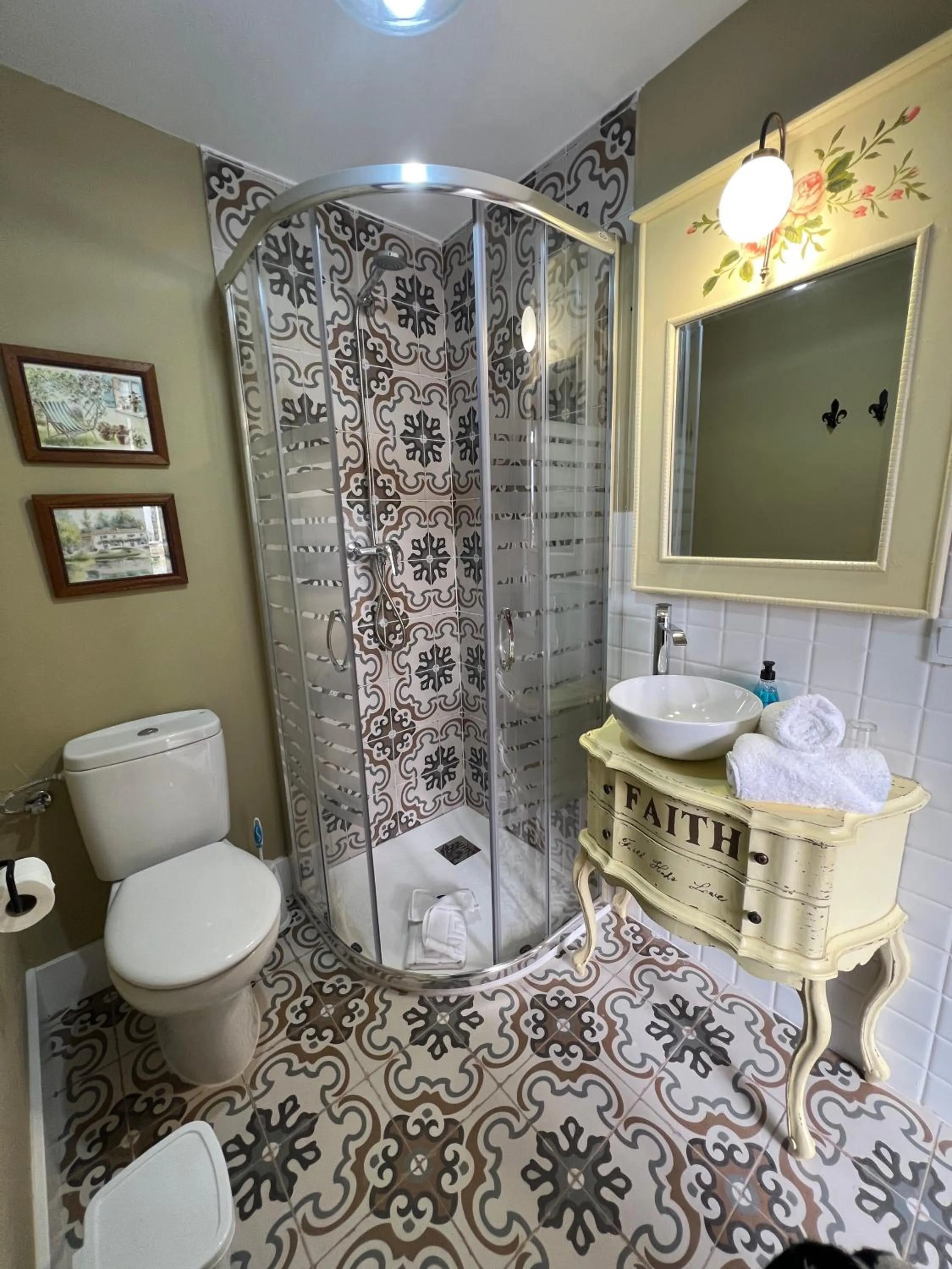 Bathroom in Retiro del Teatro Almagro