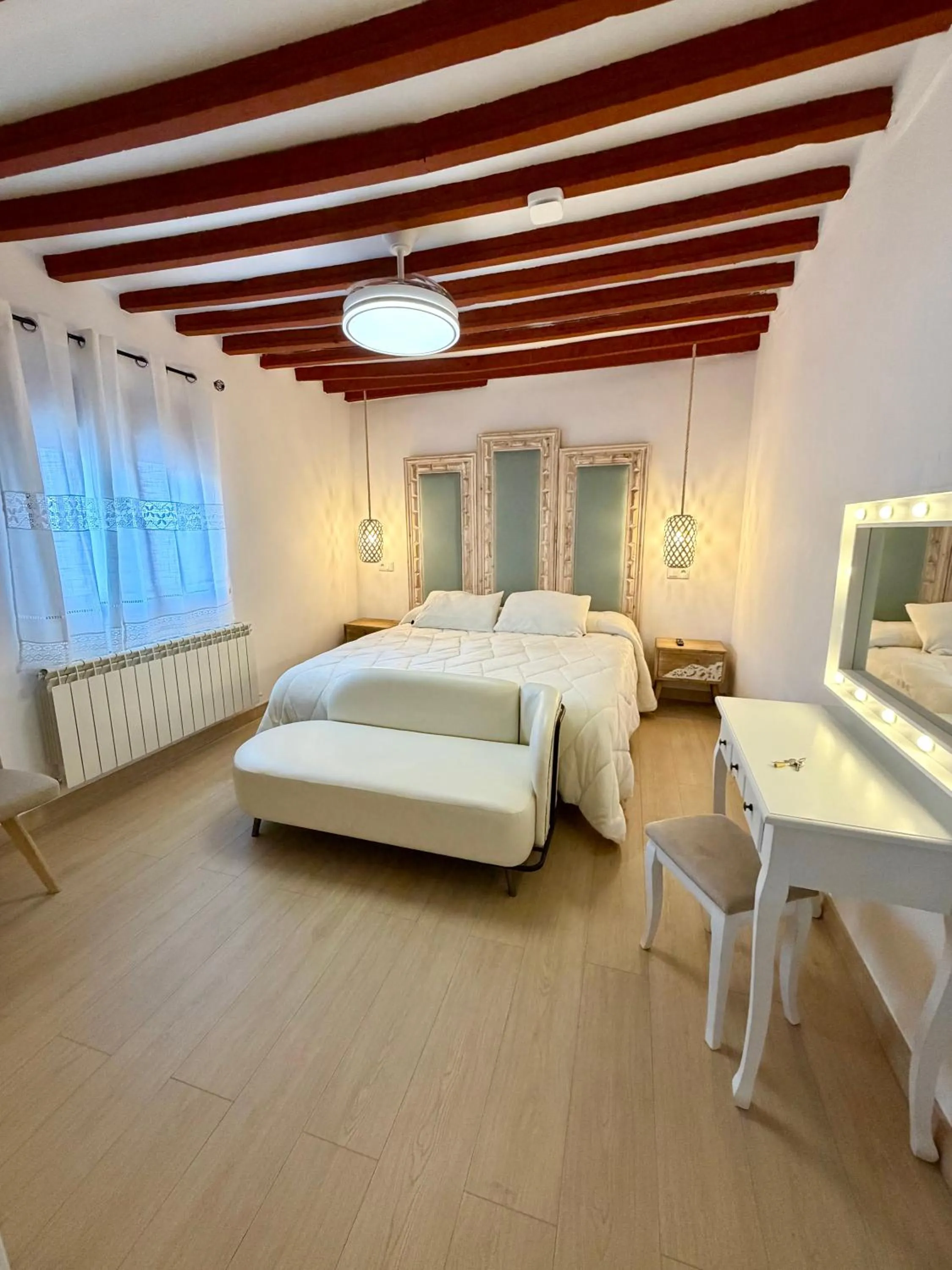 Bed in RETIRO DEL TEATRO Hotel Boutique y Apartamentos en Almagro