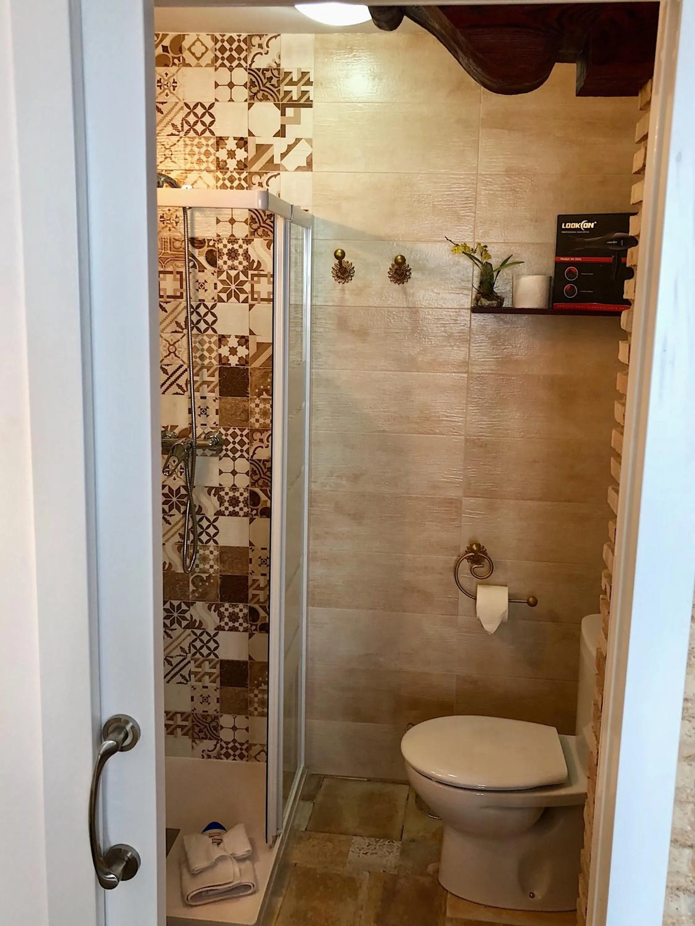 Shower in Retiro del Teatro Almagro